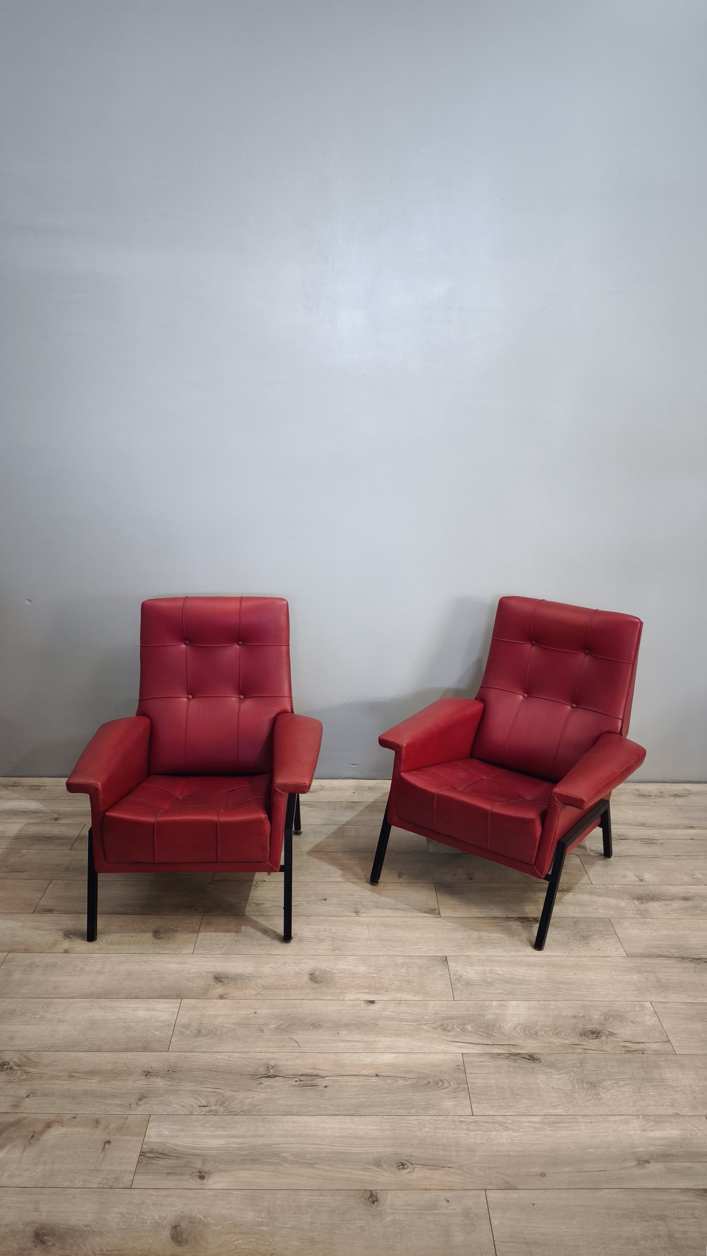 81677 Poltroncina vintage in sky rosso