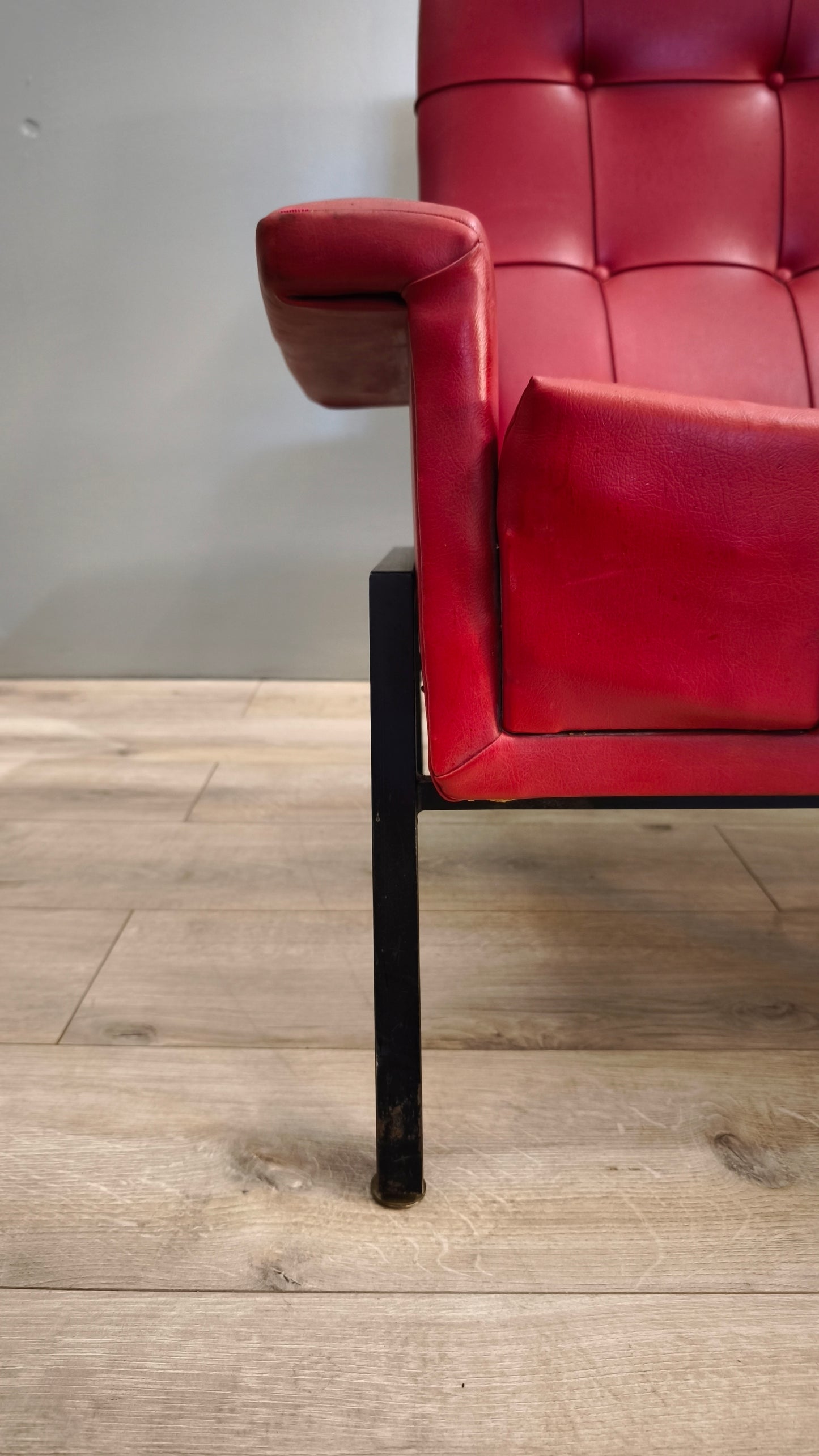 81677 Poltroncina vintage in sky rosso