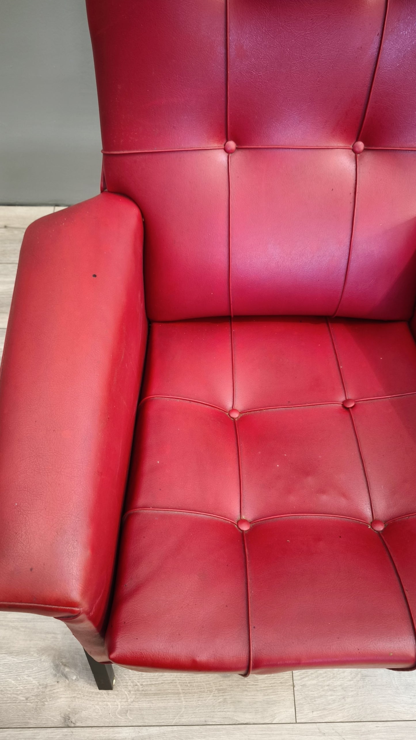 81677 Poltroncina vintage in sky rosso