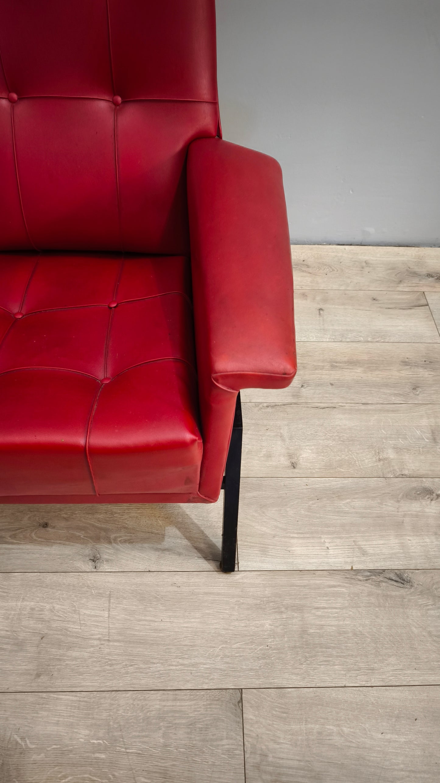 81677 Poltroncina vintage in sky rosso