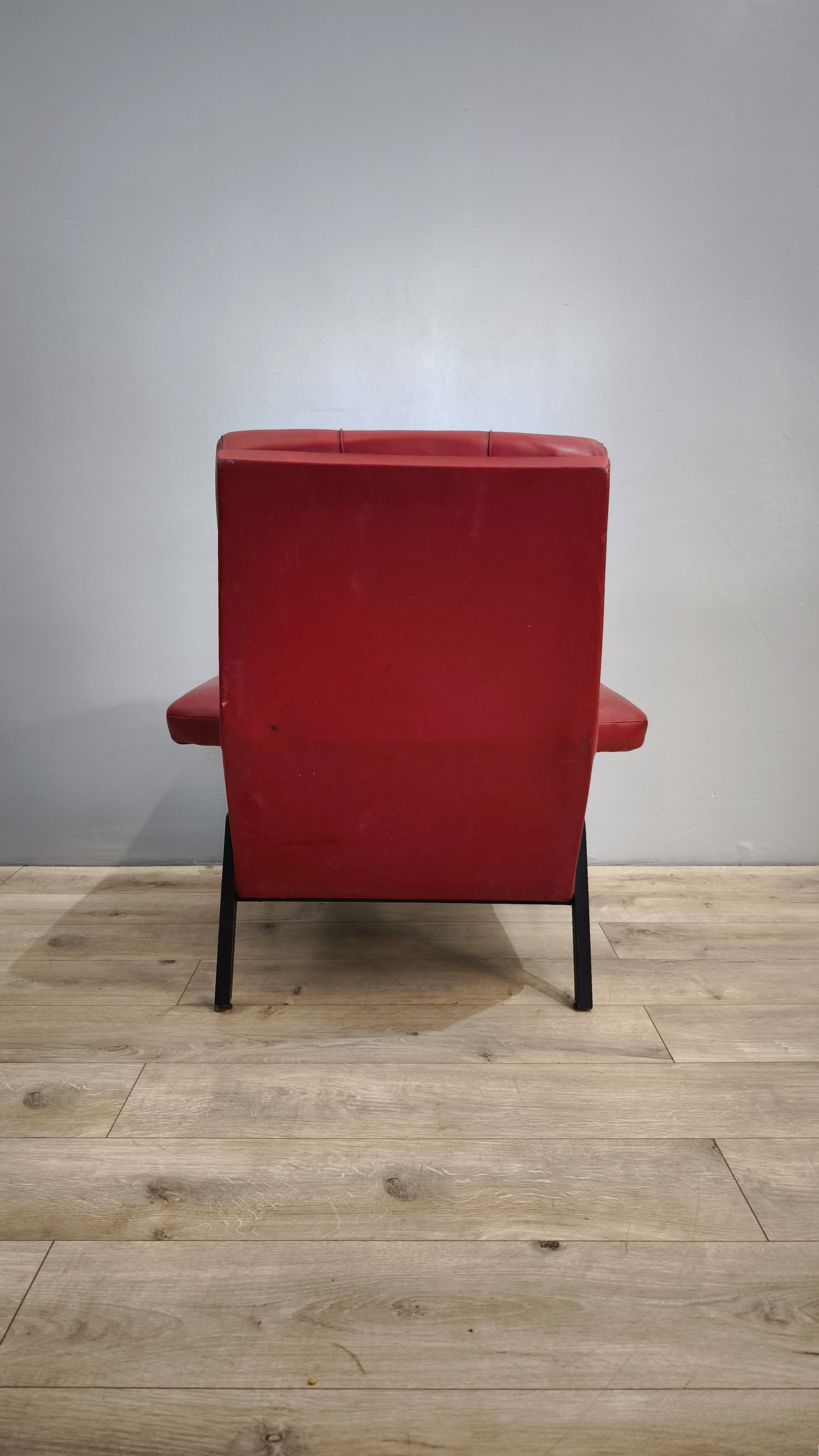 81677 Poltroncina vintage in sky rosso
