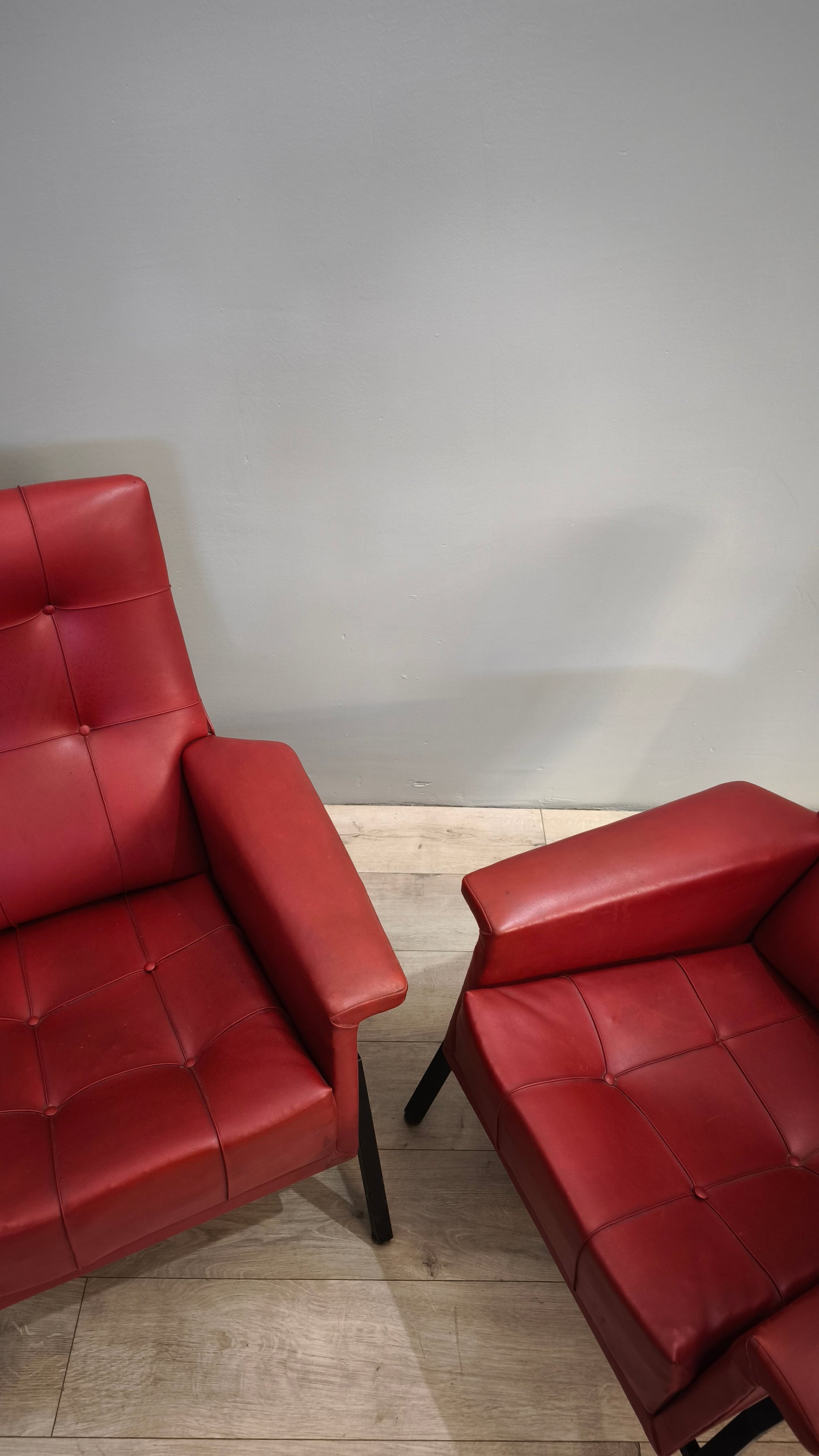81677 Poltroncina vintage in sky rosso