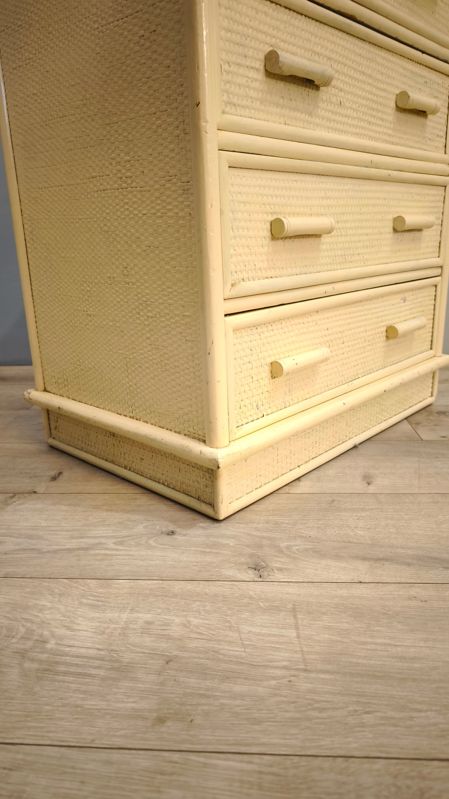 81700 Cassettiera bianca in rattan