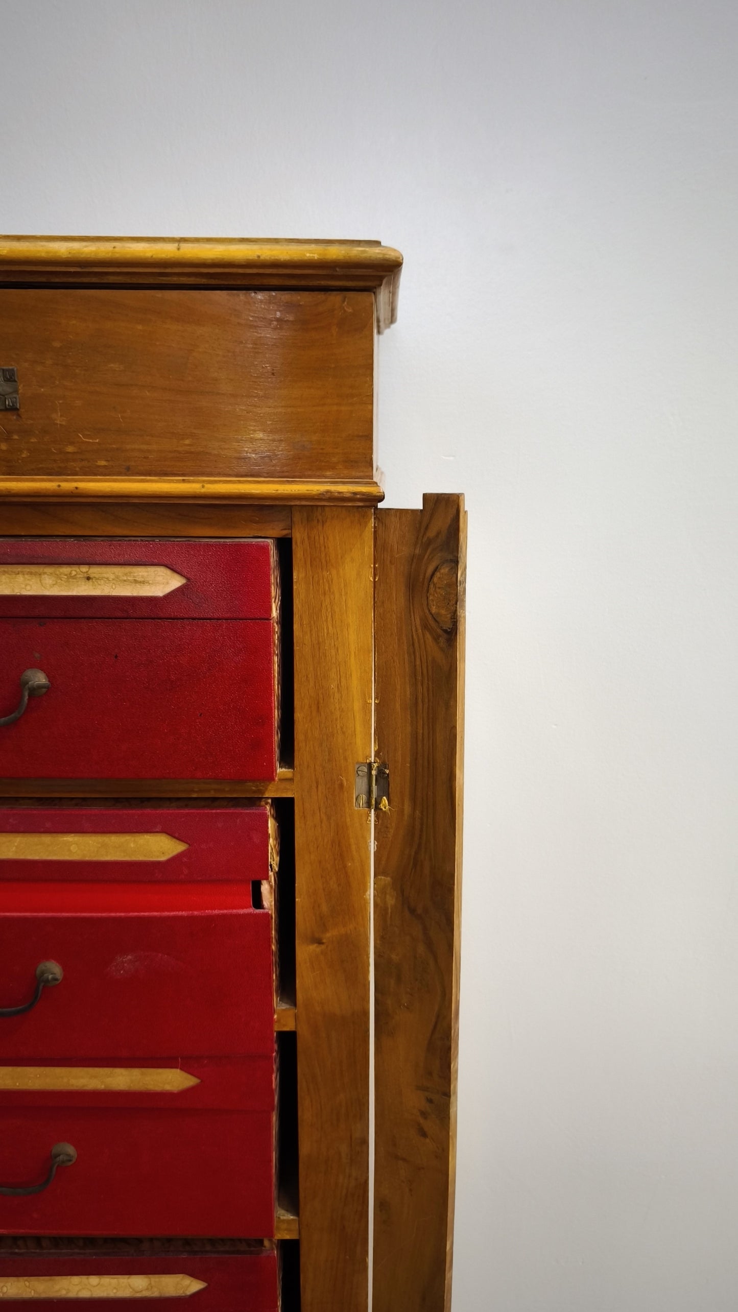 81818 Mobiletto archivio in legno con cassetti portadocumenti
