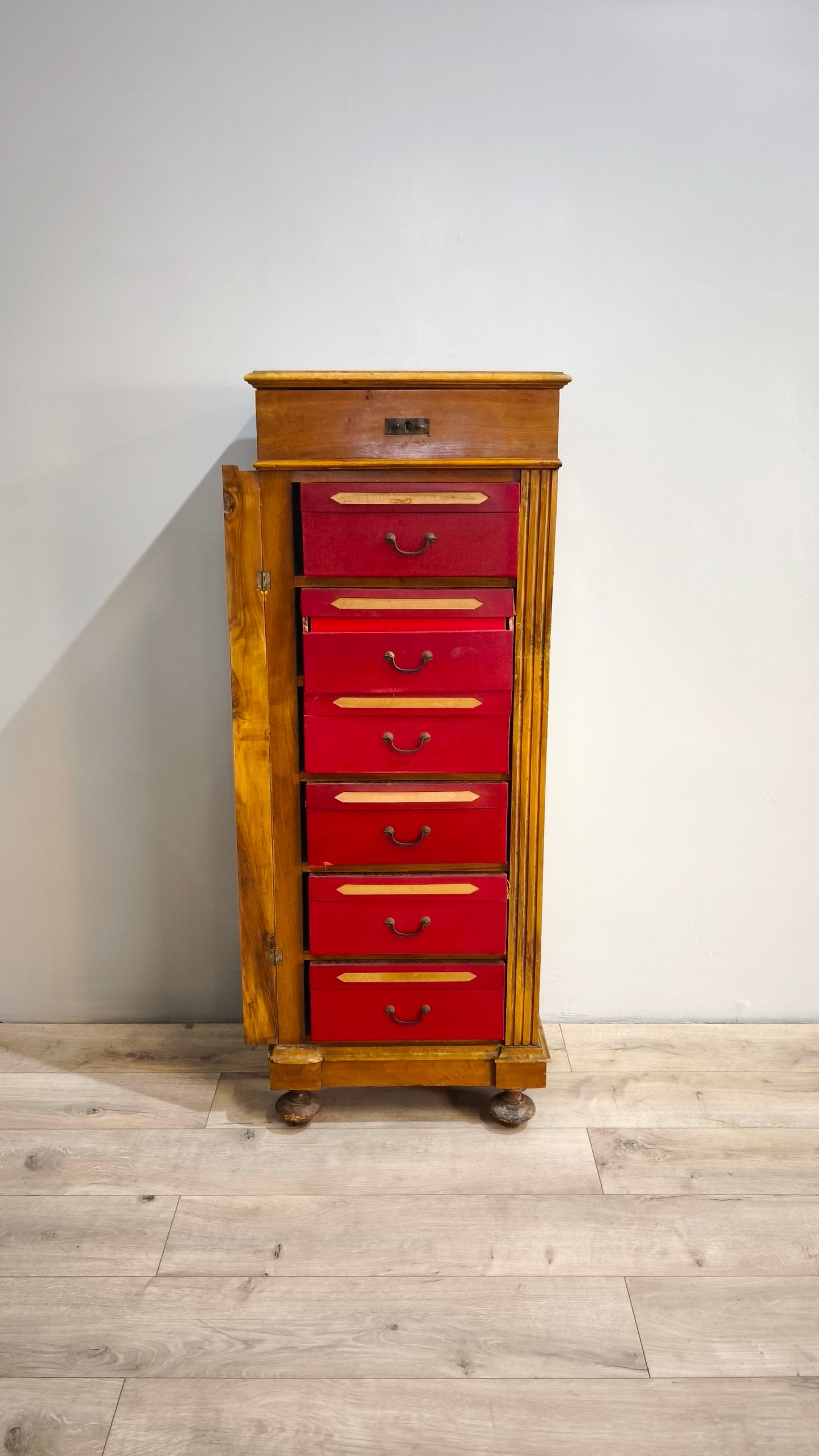 81818 Mobiletto archivio in legno con cassetti portadocumenti