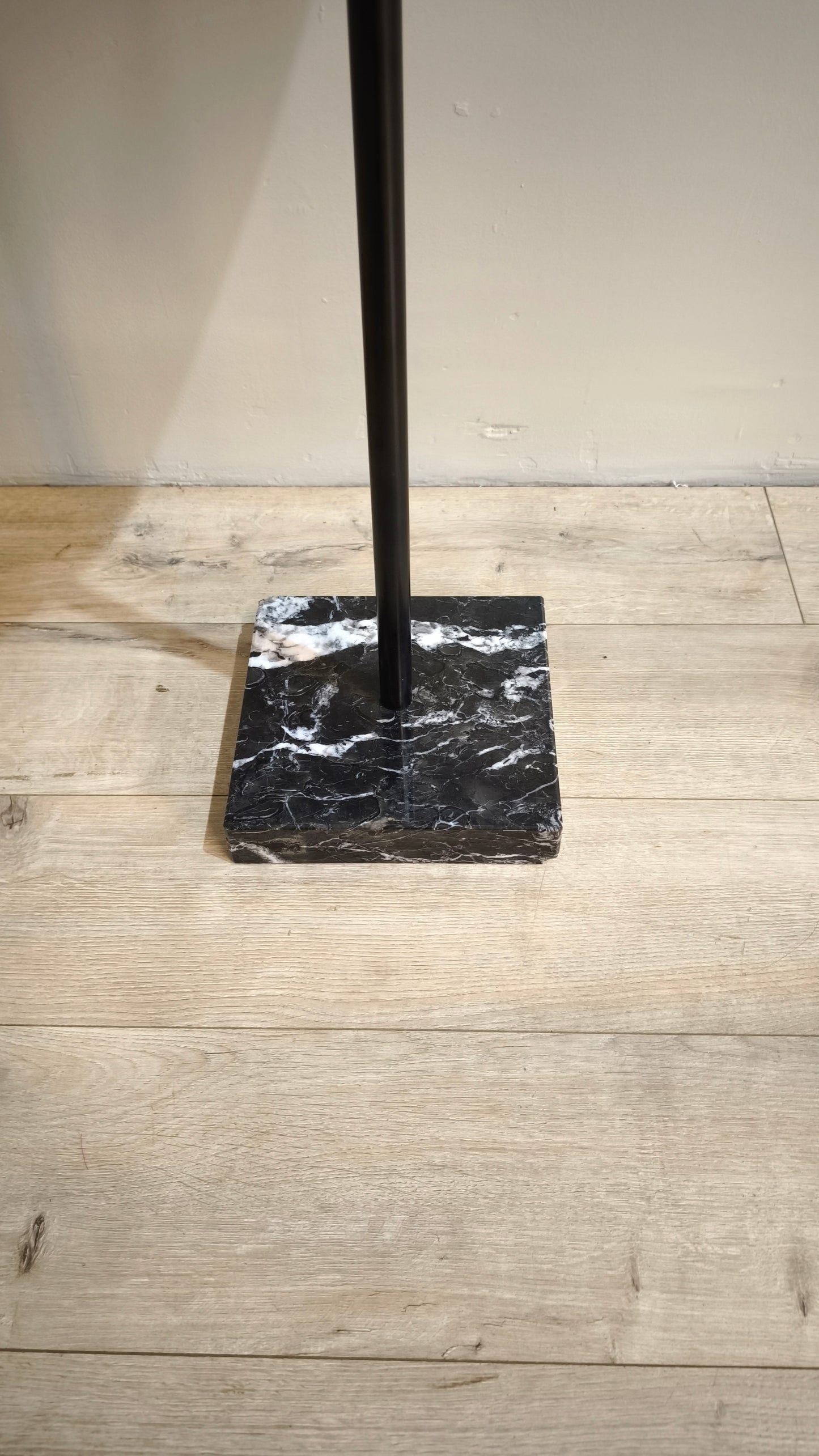 80816 Tavolo alto con piano rotondo Cattelan Italia
