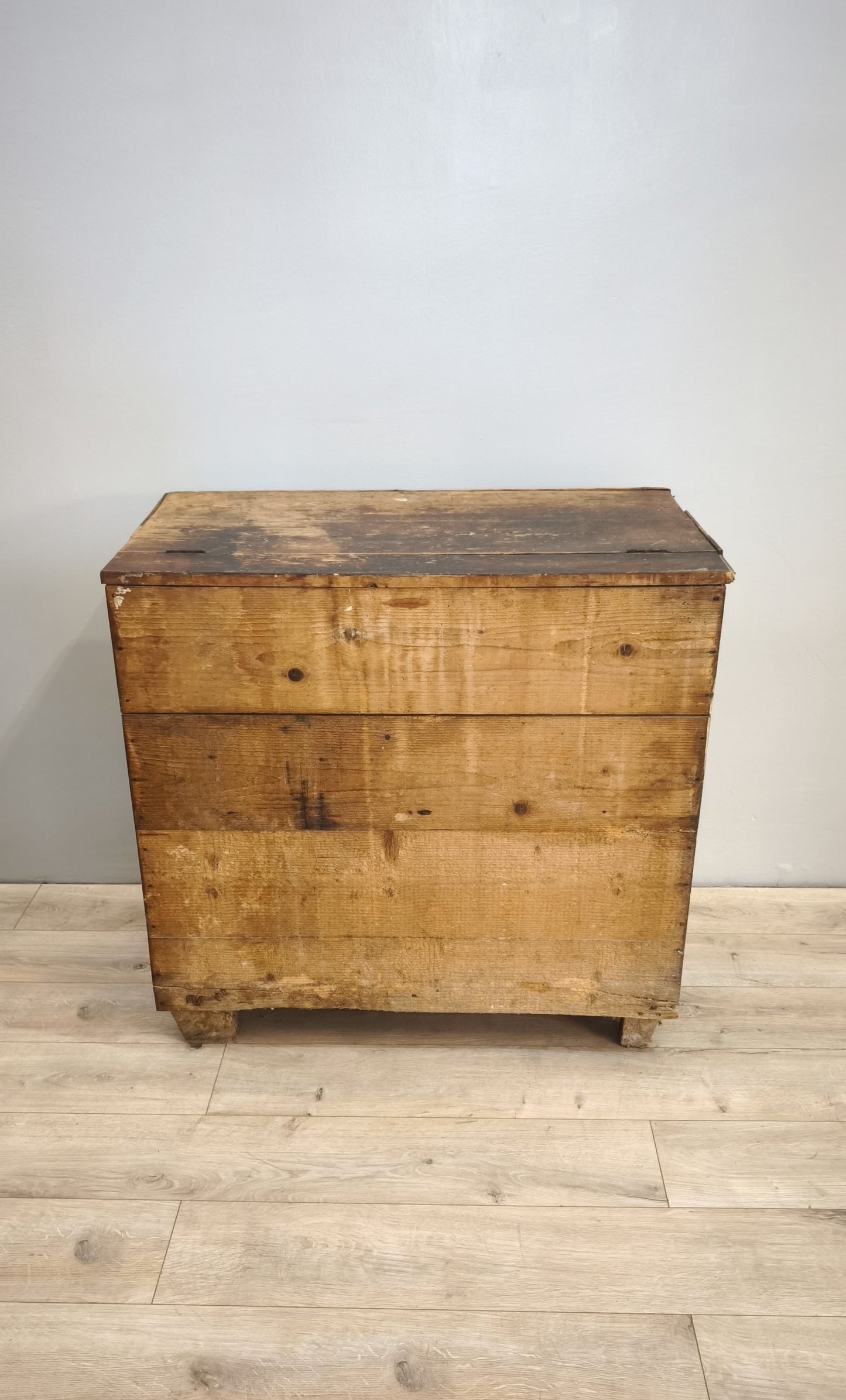 81669 Madia in legno massello