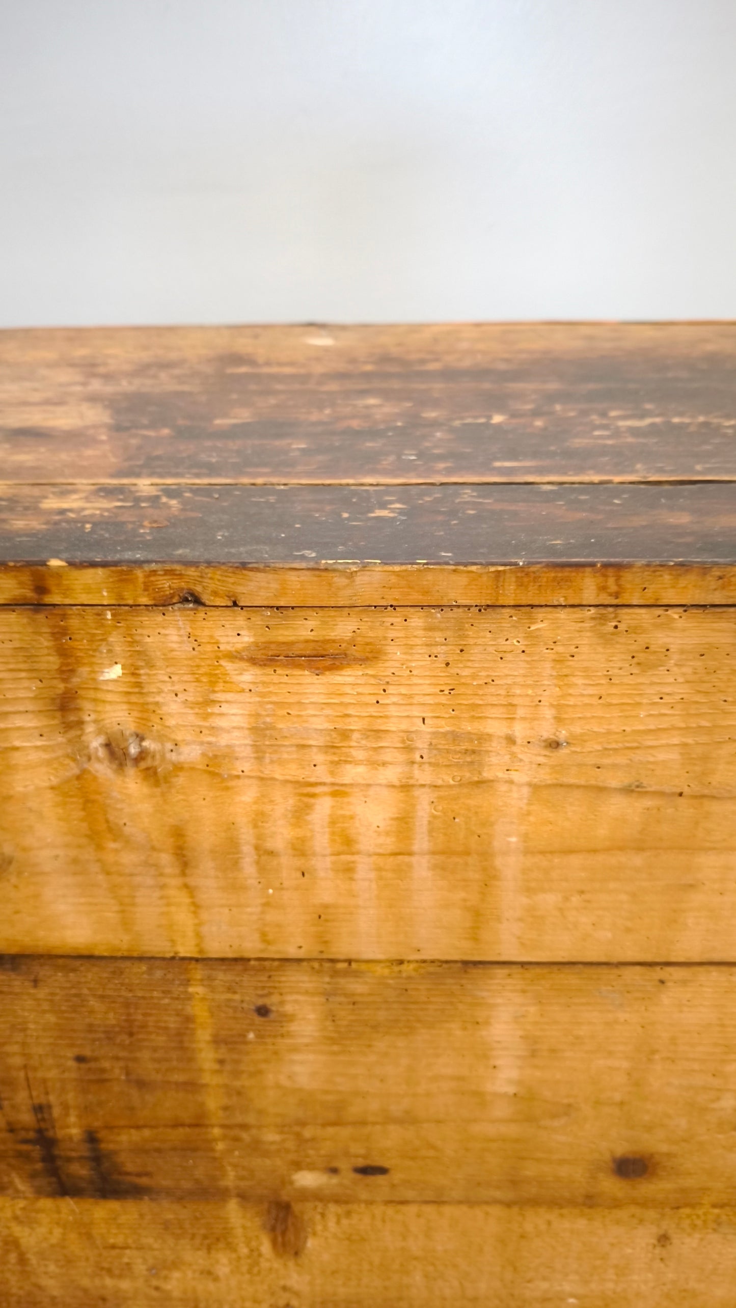 81669 Madia in legno massello