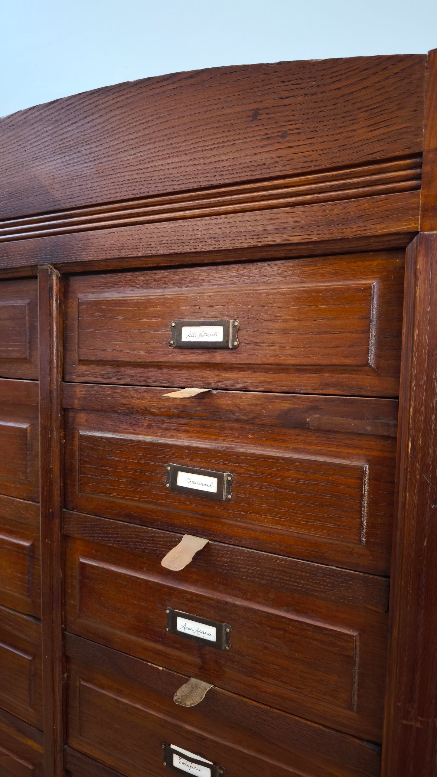 81845 Mobile archivio notarile in legno massello di rovere