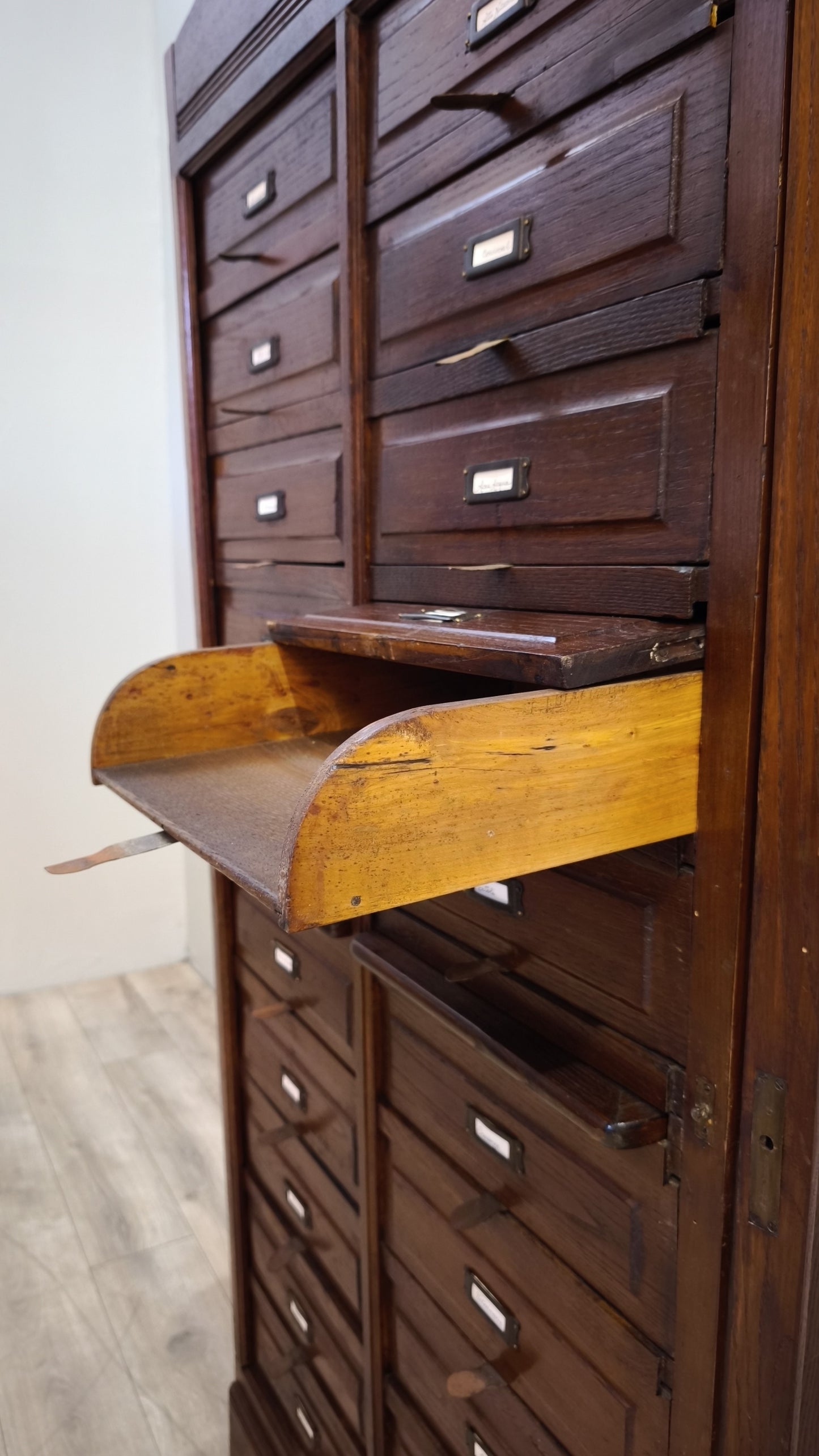 81845 Mobile archivio notarile in legno massello di rovere
