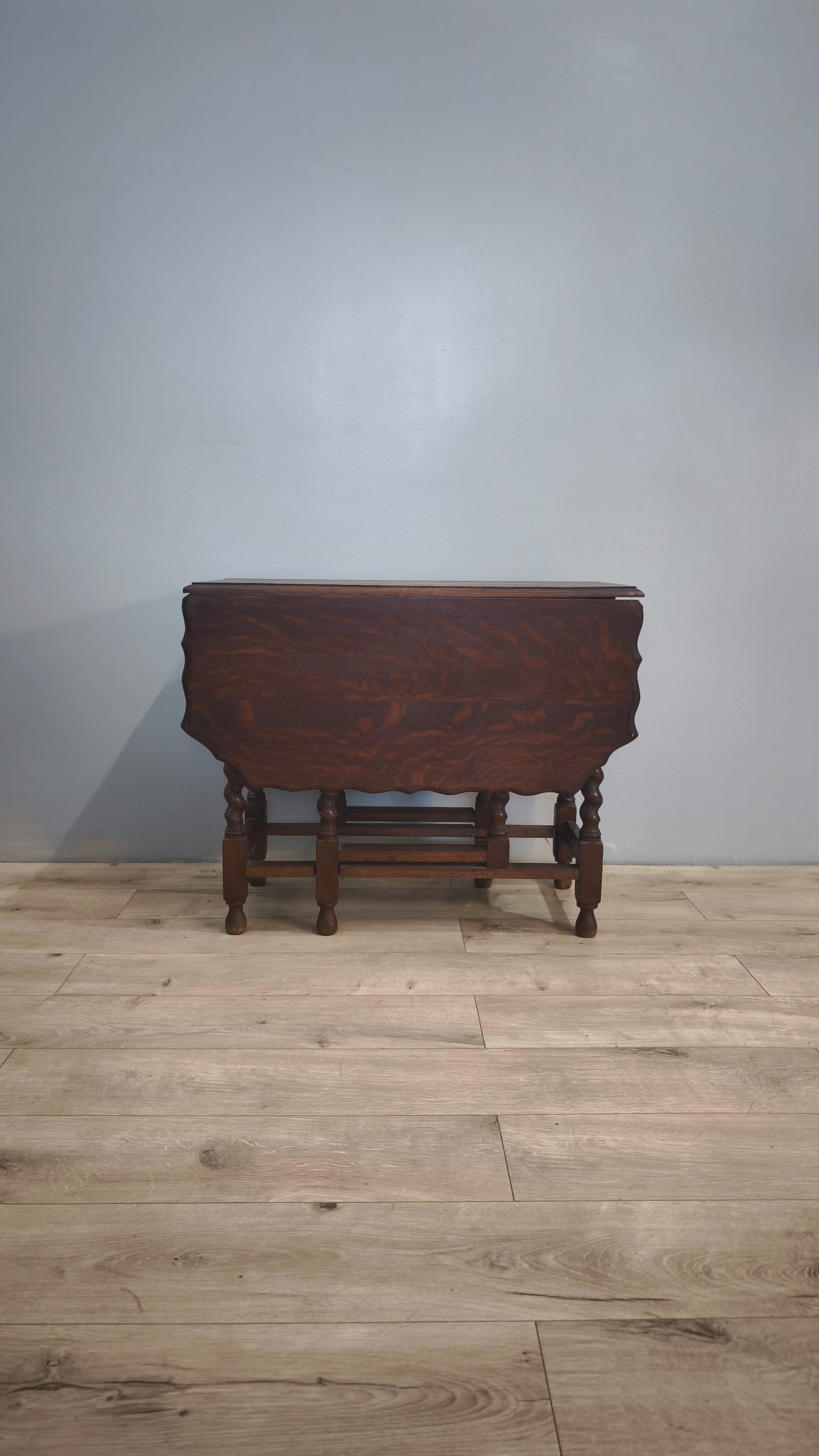 81876 Tavolo a bandelle in legno