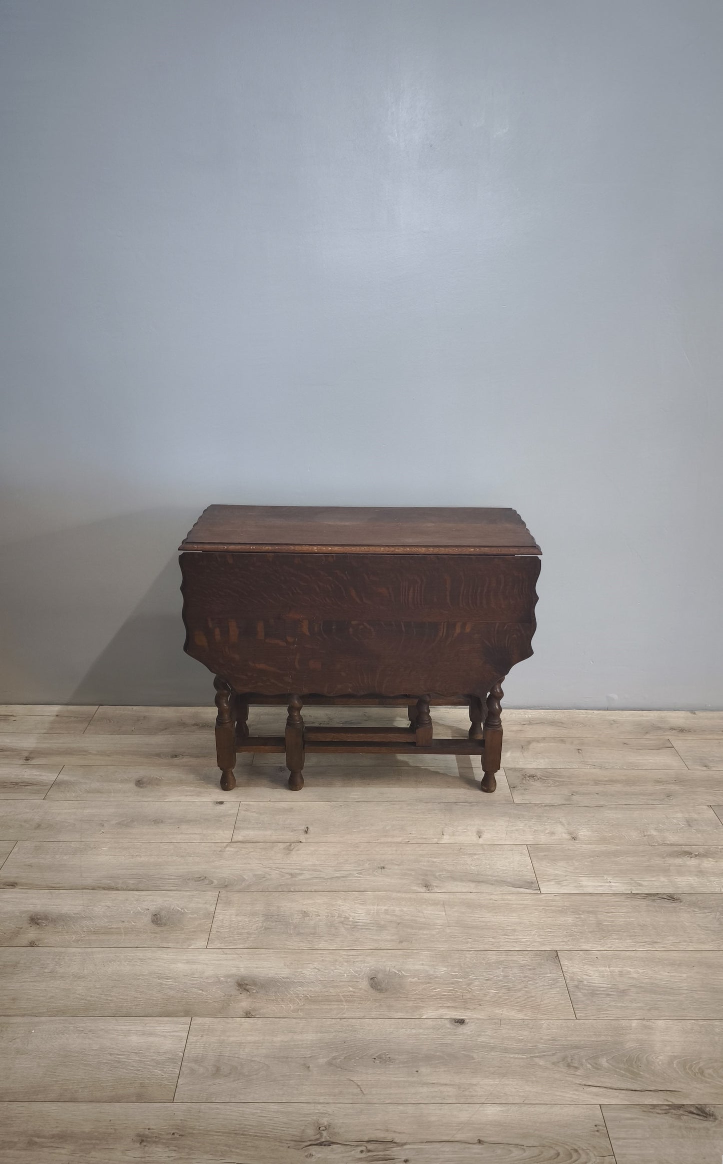 81876 Tavolo a bandelle in legno