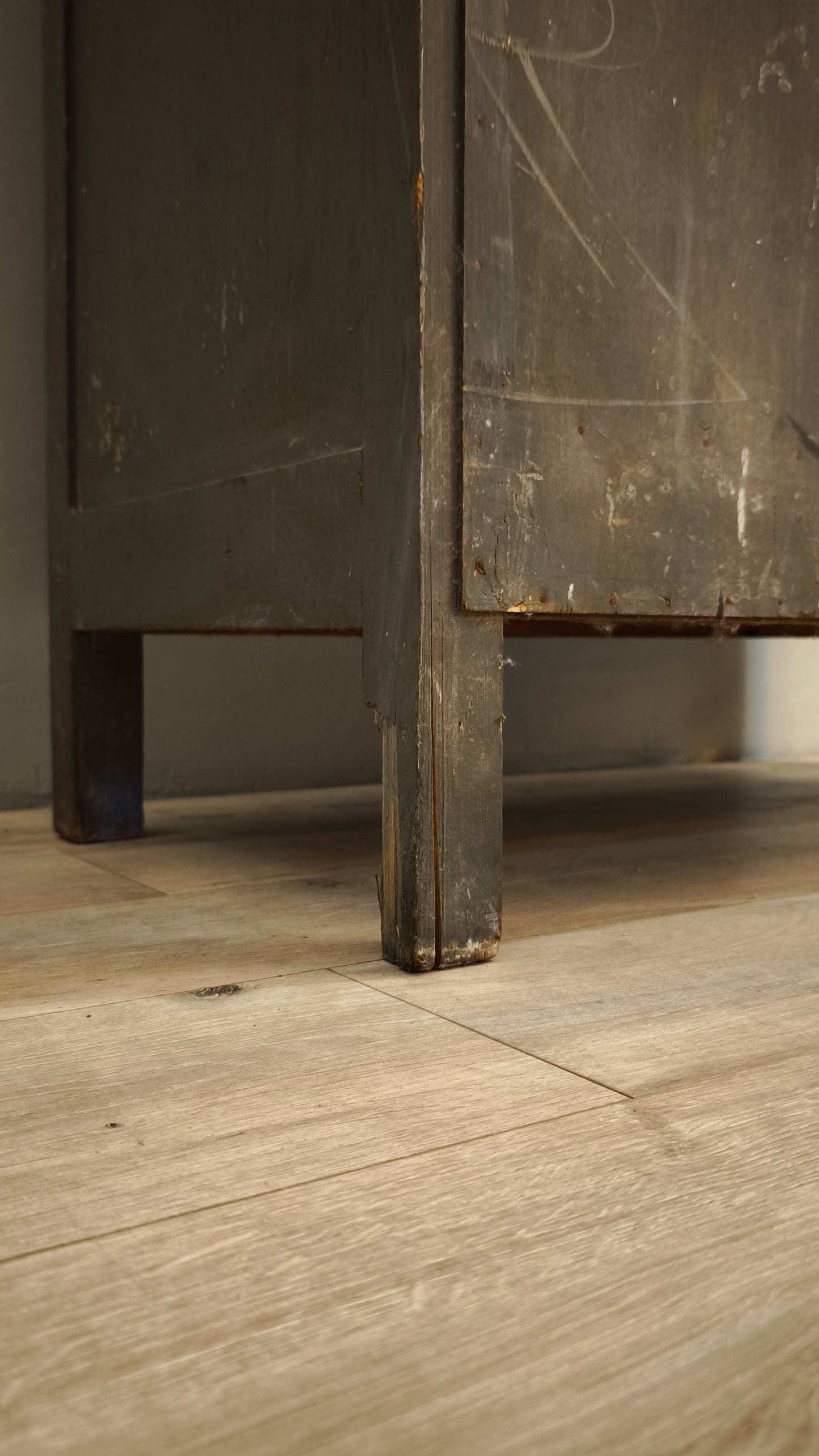 82114 Mobile archivio grigio in legno Castelli