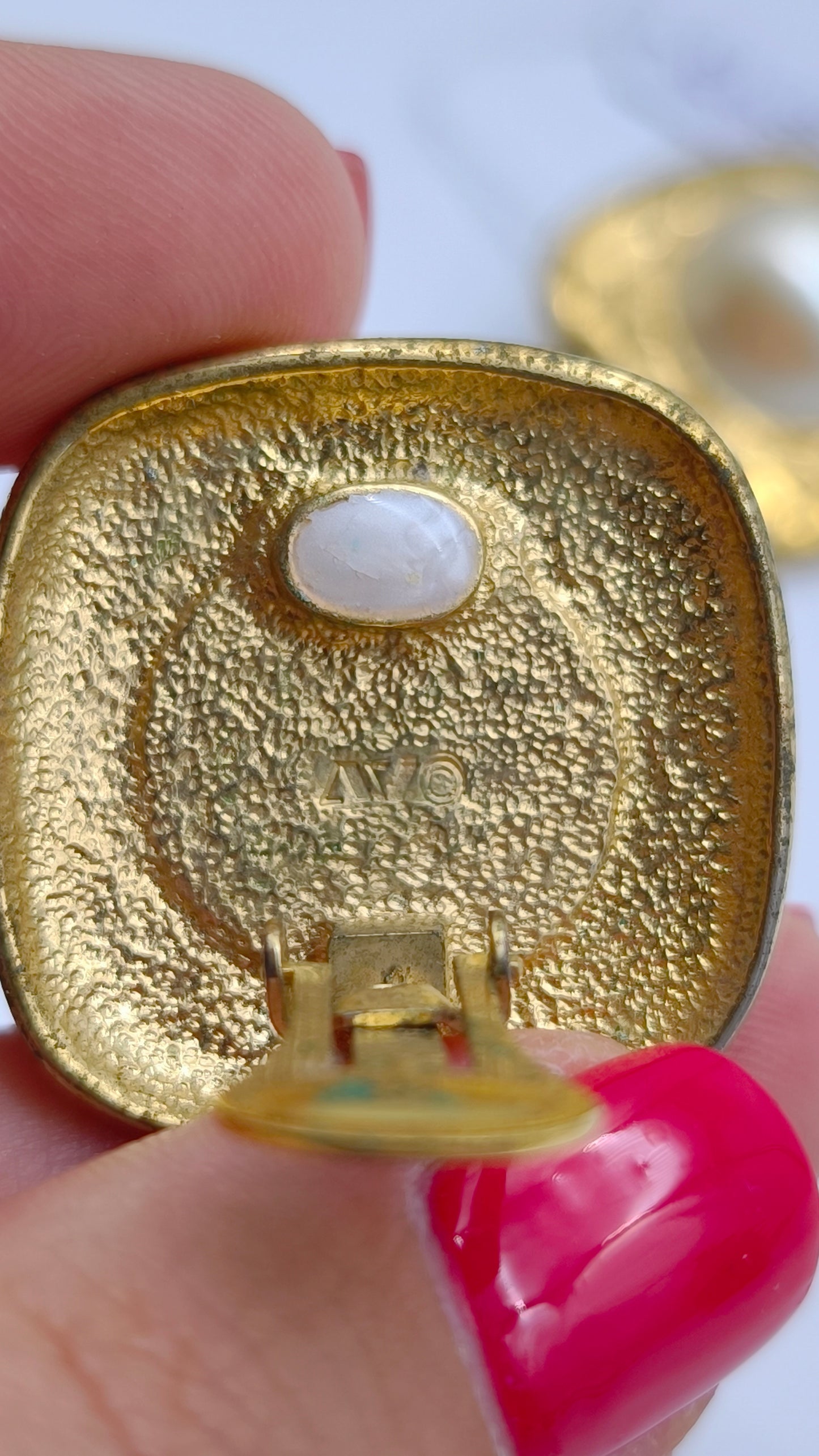 82037 Orecchini clip vintage Vogue Bijoux, anni '80