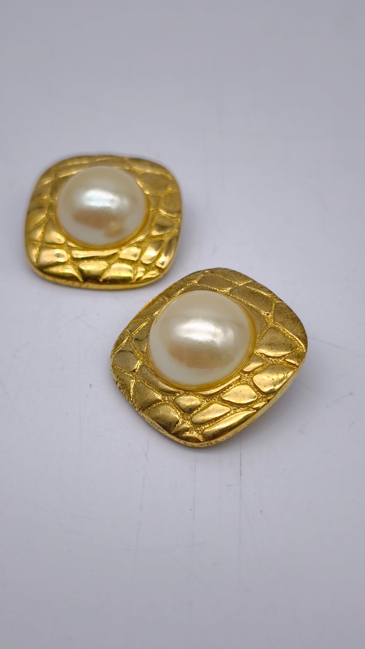 82035 Orecchini clip vintage Adrienne Vittadini