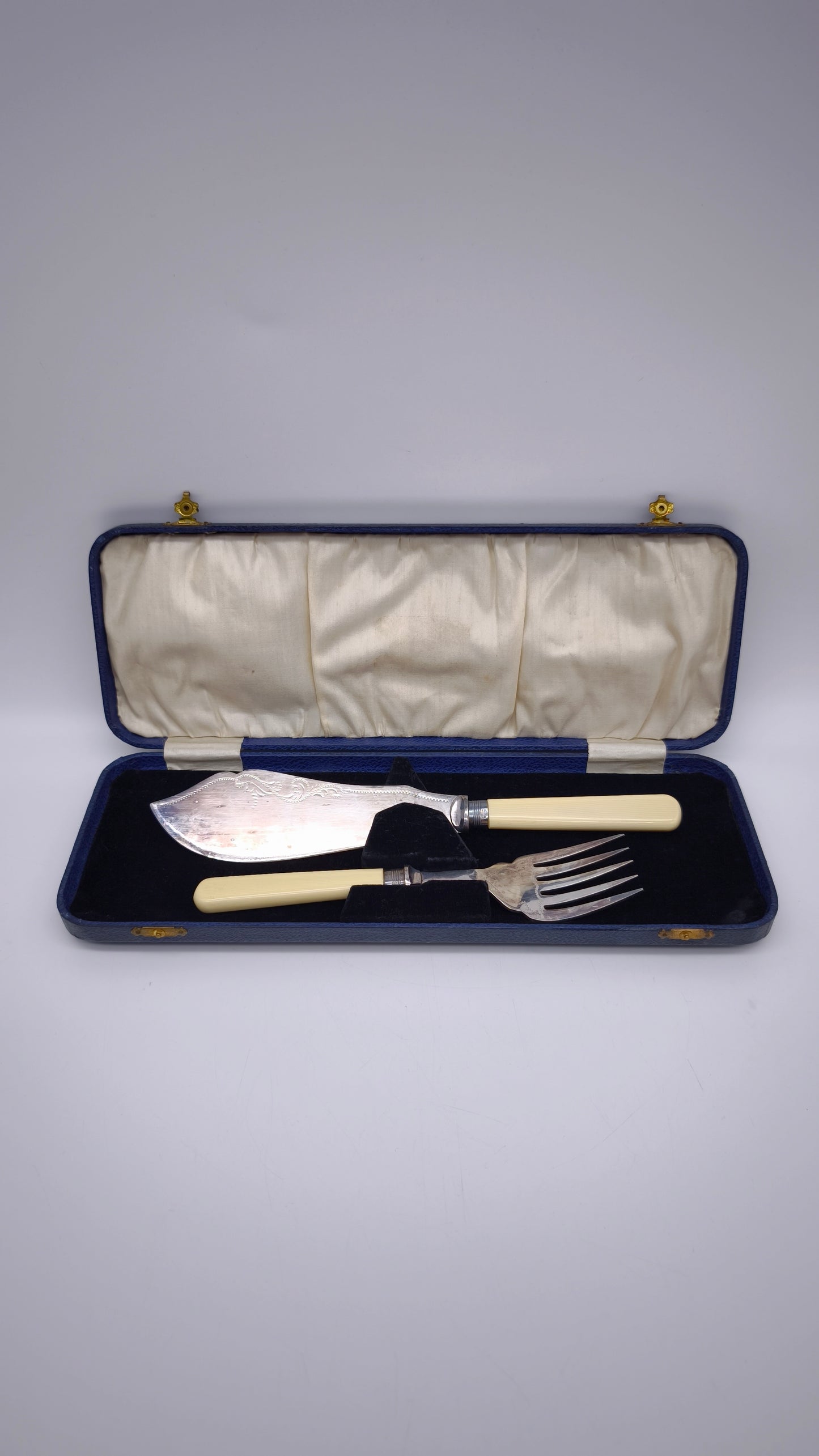 82141 Coppia di posate silver plated da portata da pesce