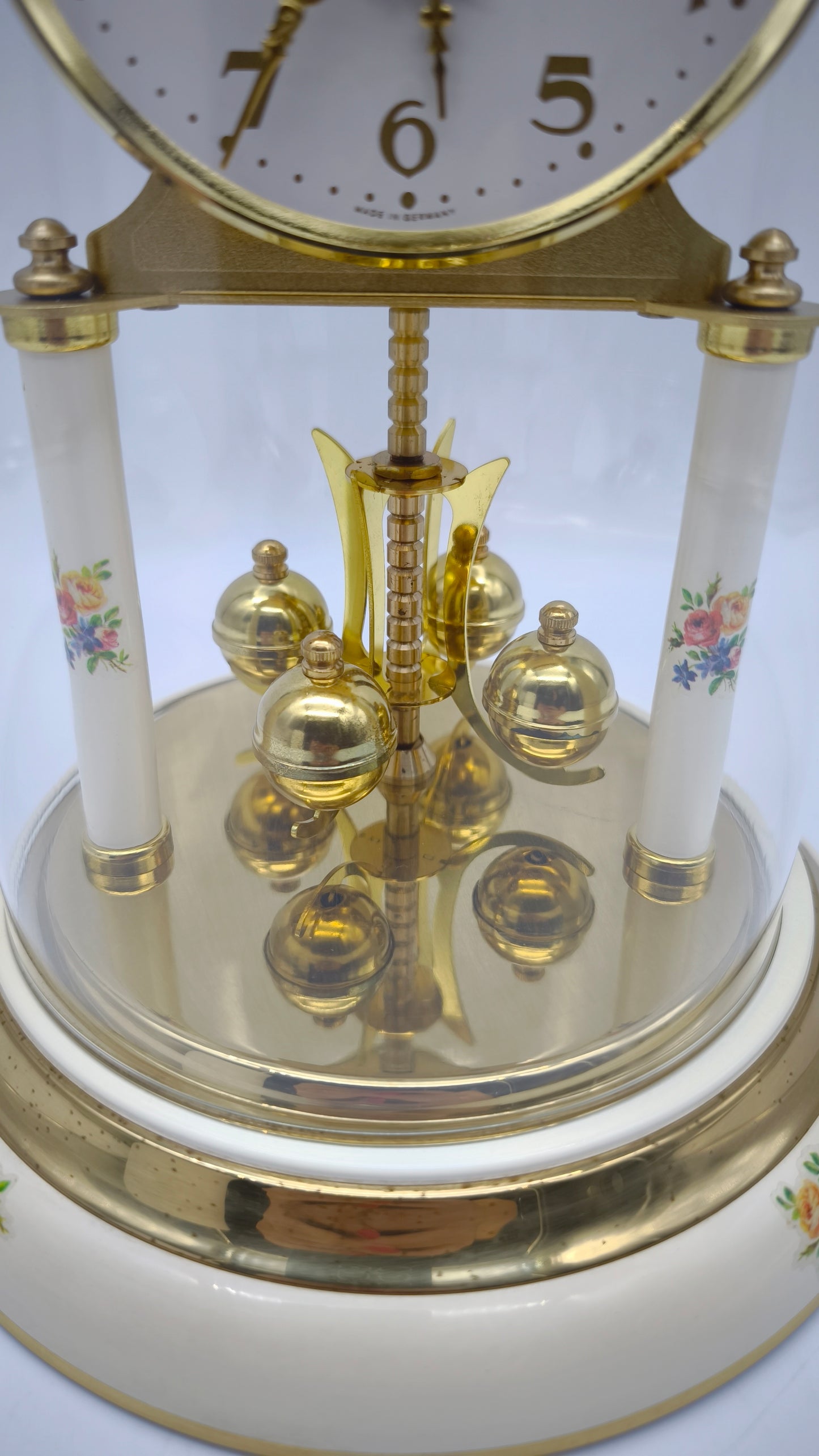 82033 Orologio da tavolo Royal con campana in vetro