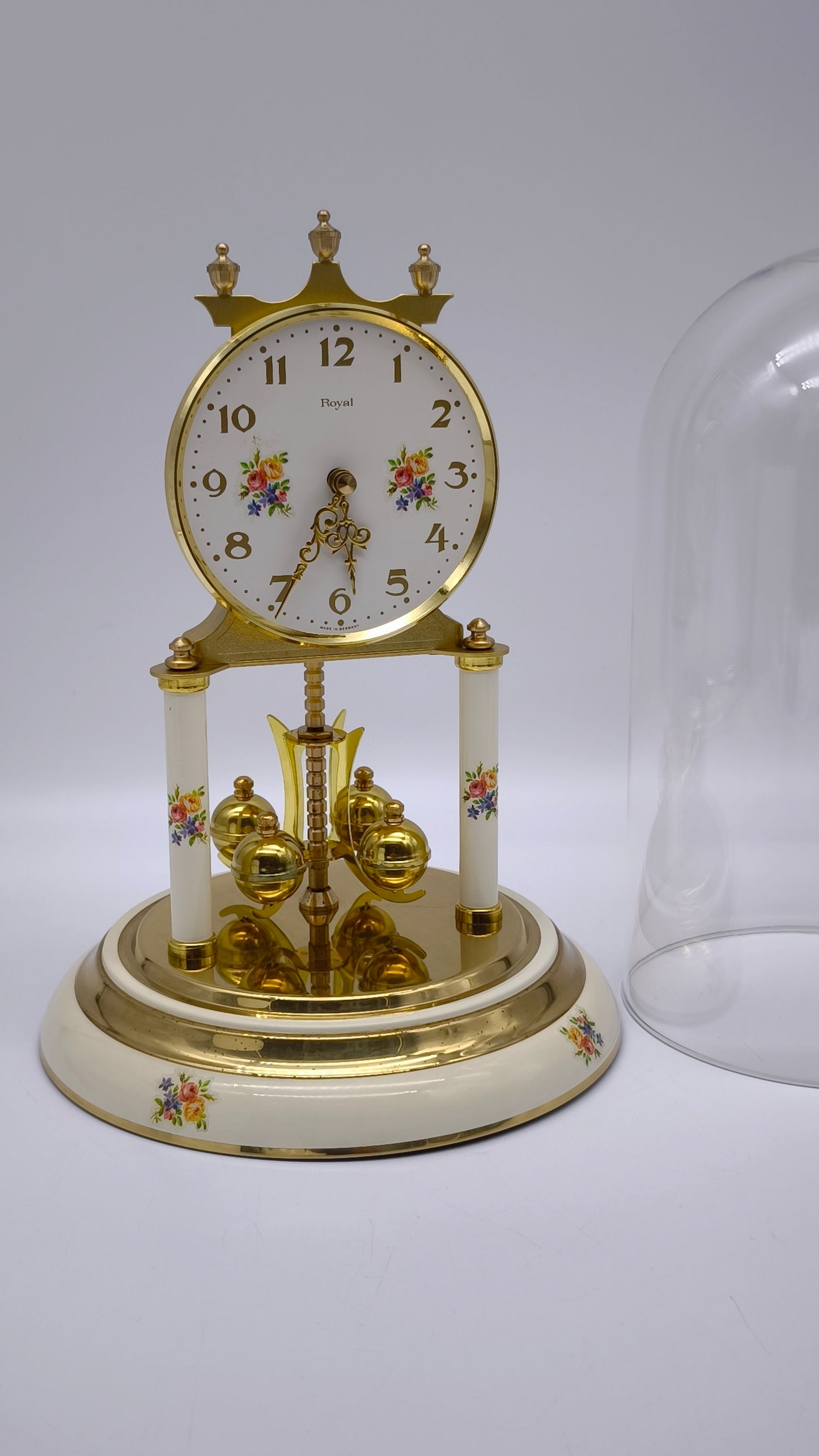 82033 Orologio da tavolo Royal con campana in vetro