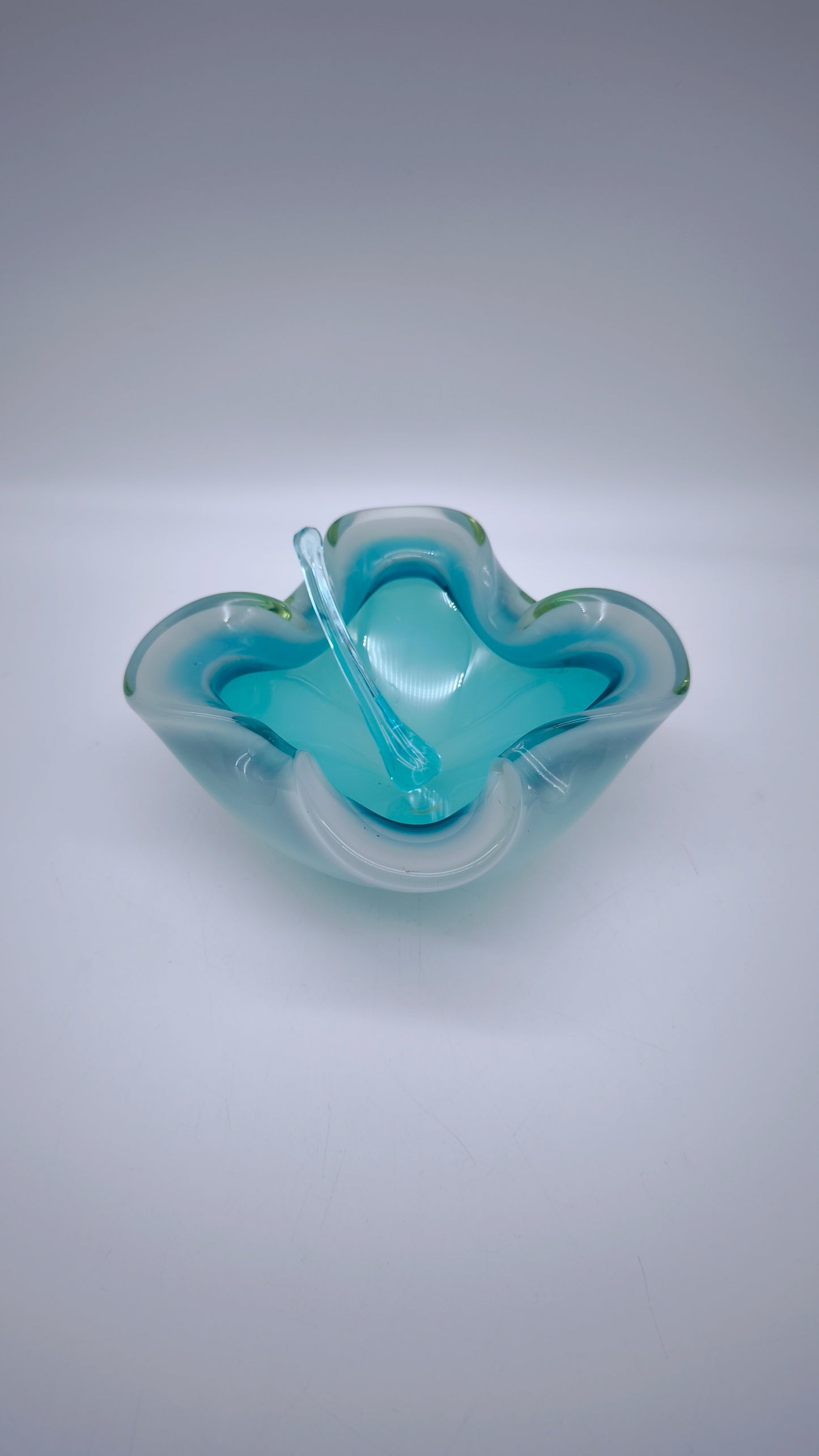 81959 Porta cenere in vetro di Murano azzurro