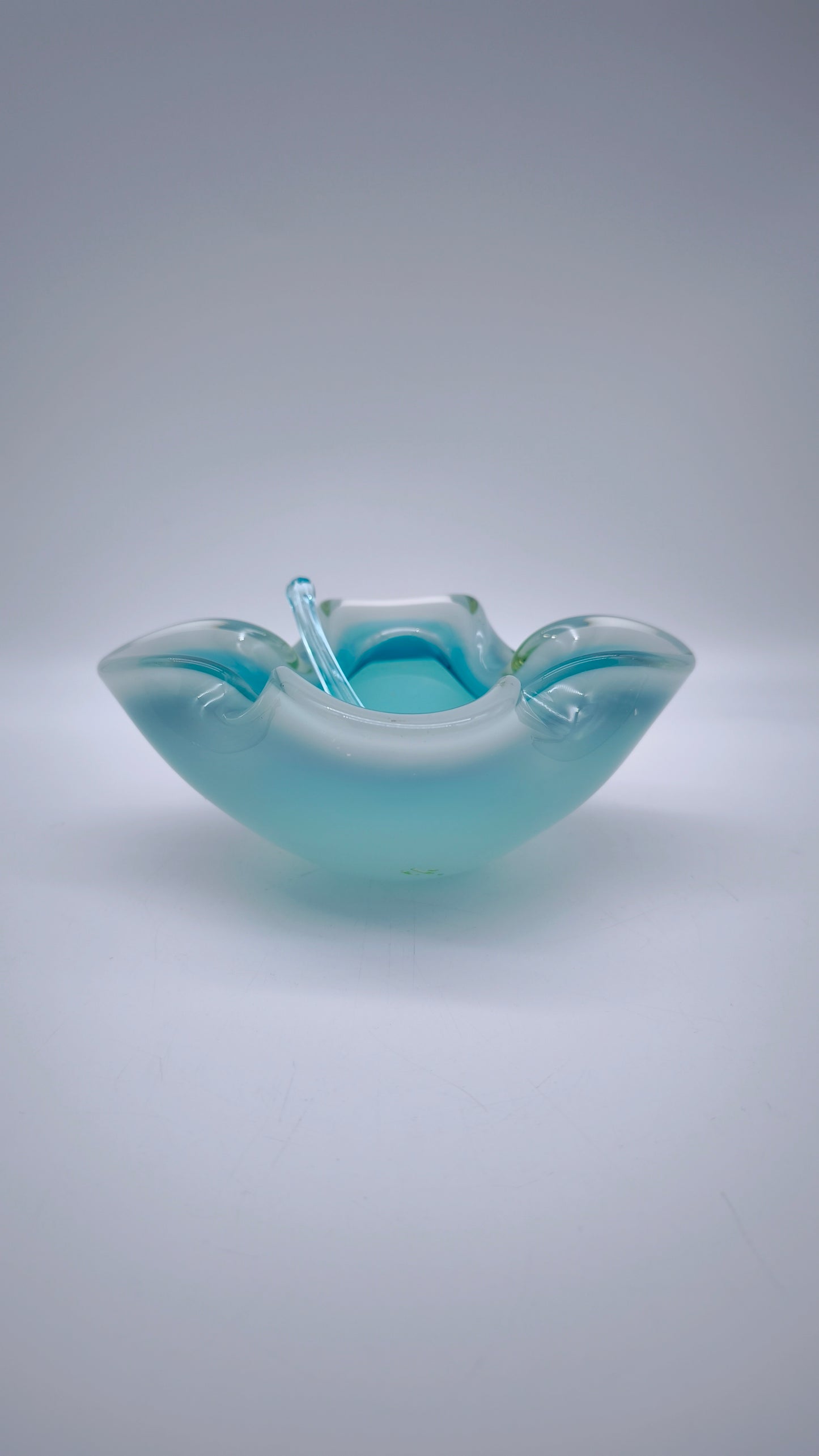 81959 Porta cenere in vetro di Murano azzurro