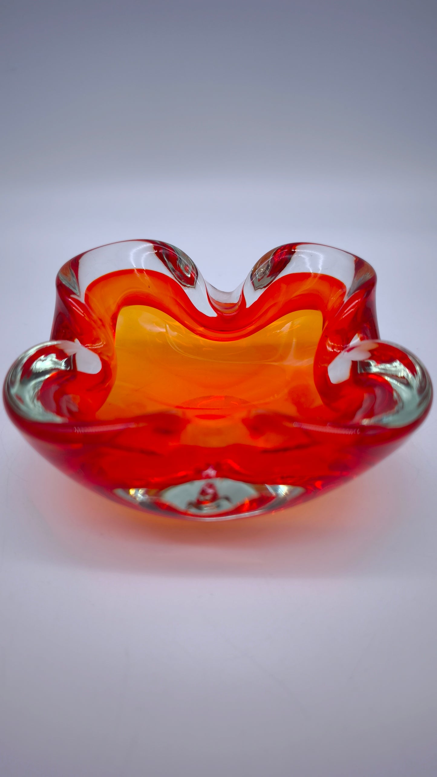 82018 Porta cenere in vetro di Murano rosso