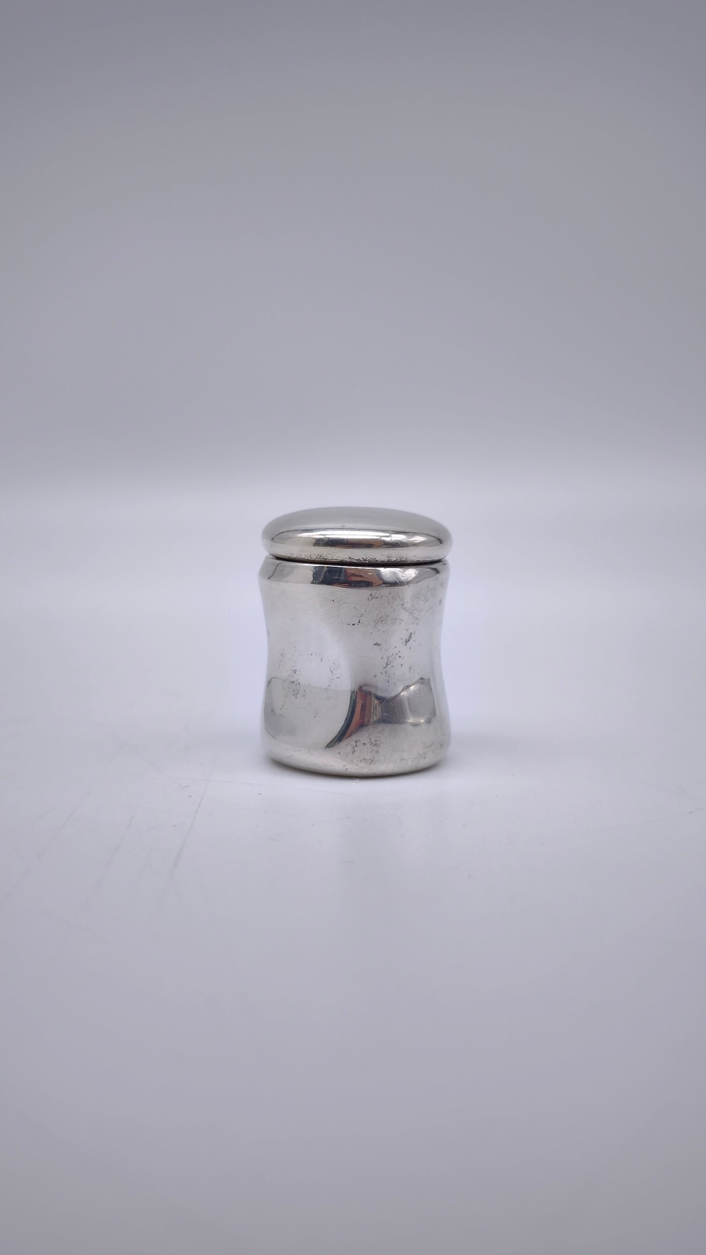 82199 Scatolina porta pillole Tiffany & Co., collezione Elsa Peretti