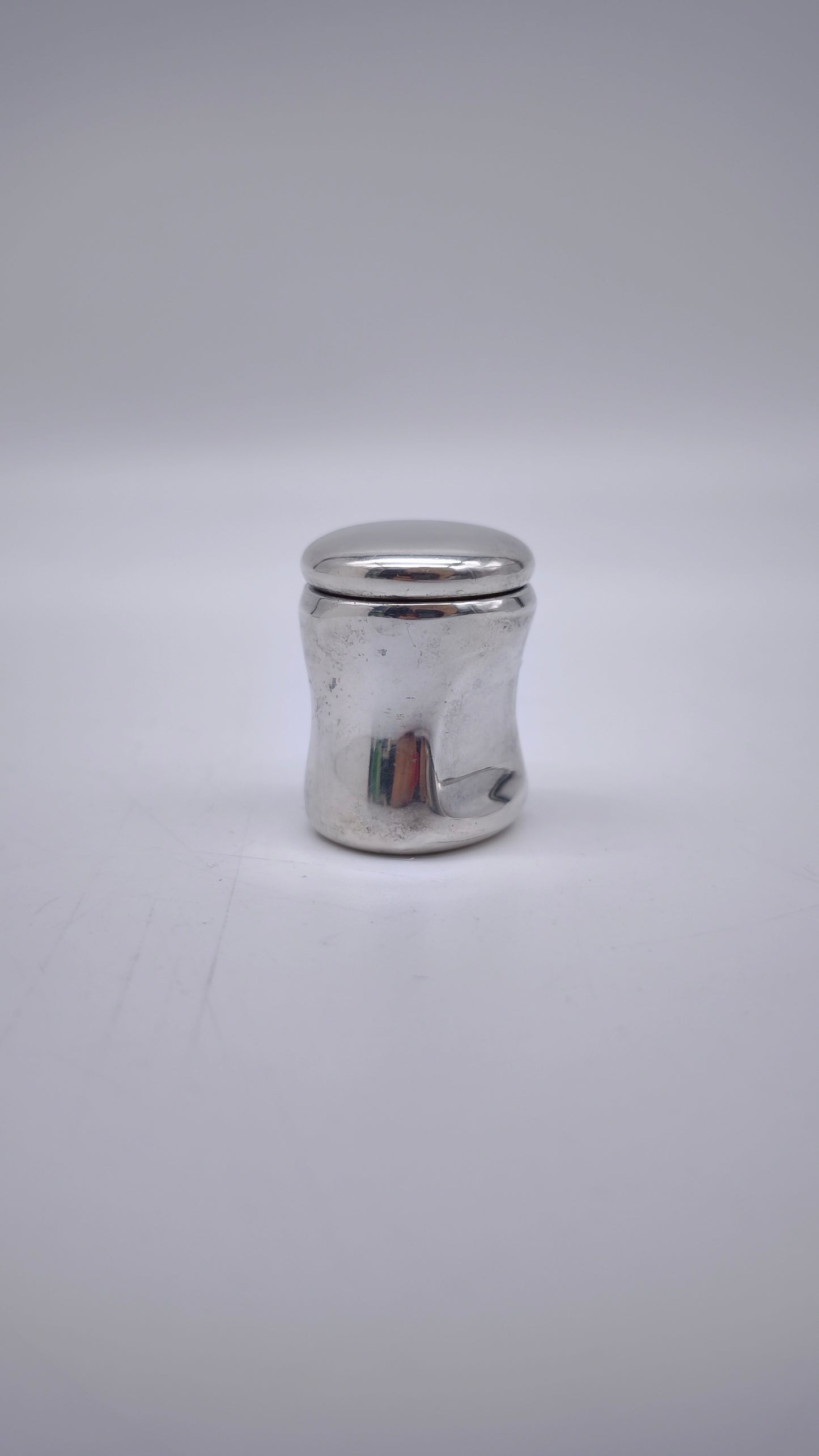 82199 Scatolina porta pillole Tiffany & Co., collezione Elsa Peretti