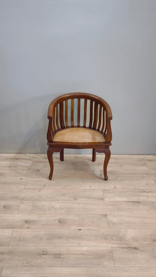 82215 Poltroncina round in teak