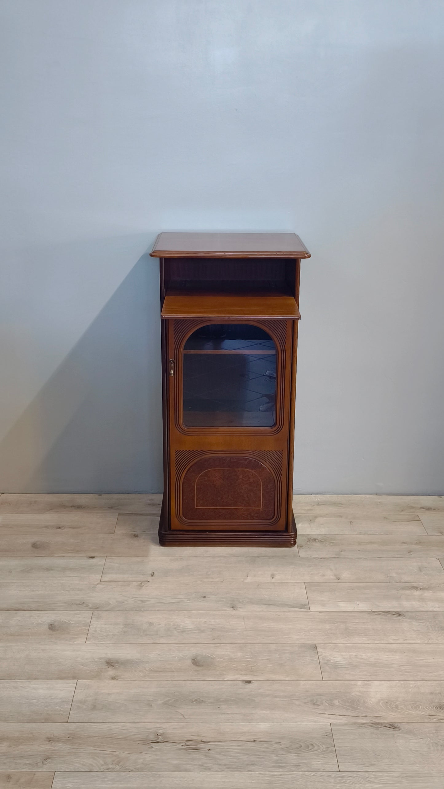 82232 Mobile in legno con sportello