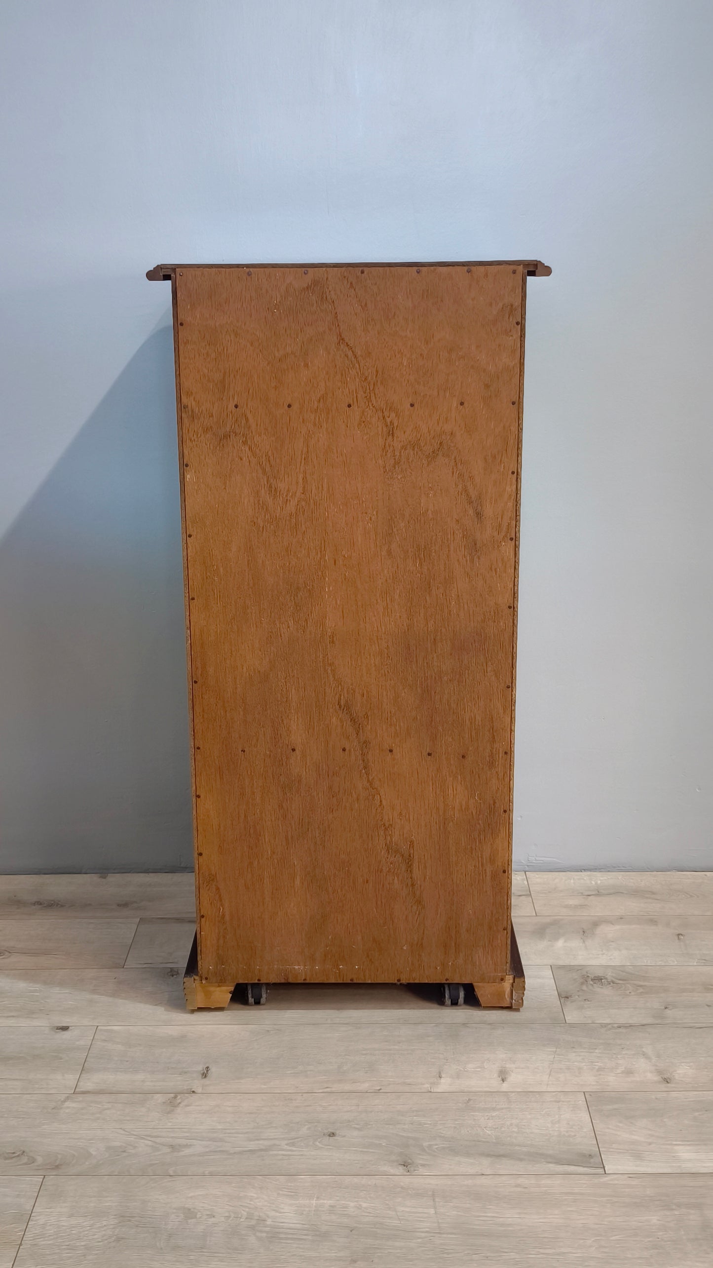 82232 Mobile in legno con sportello