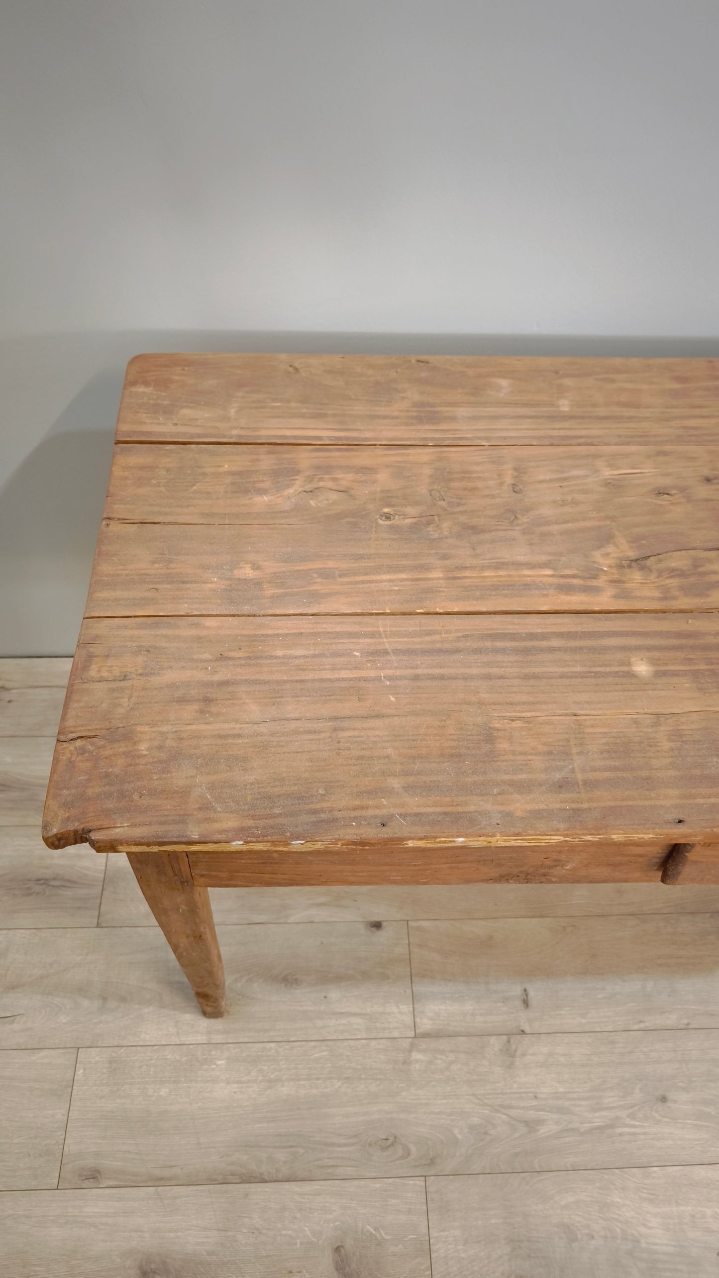 82316 Tavolo grezzo in legno