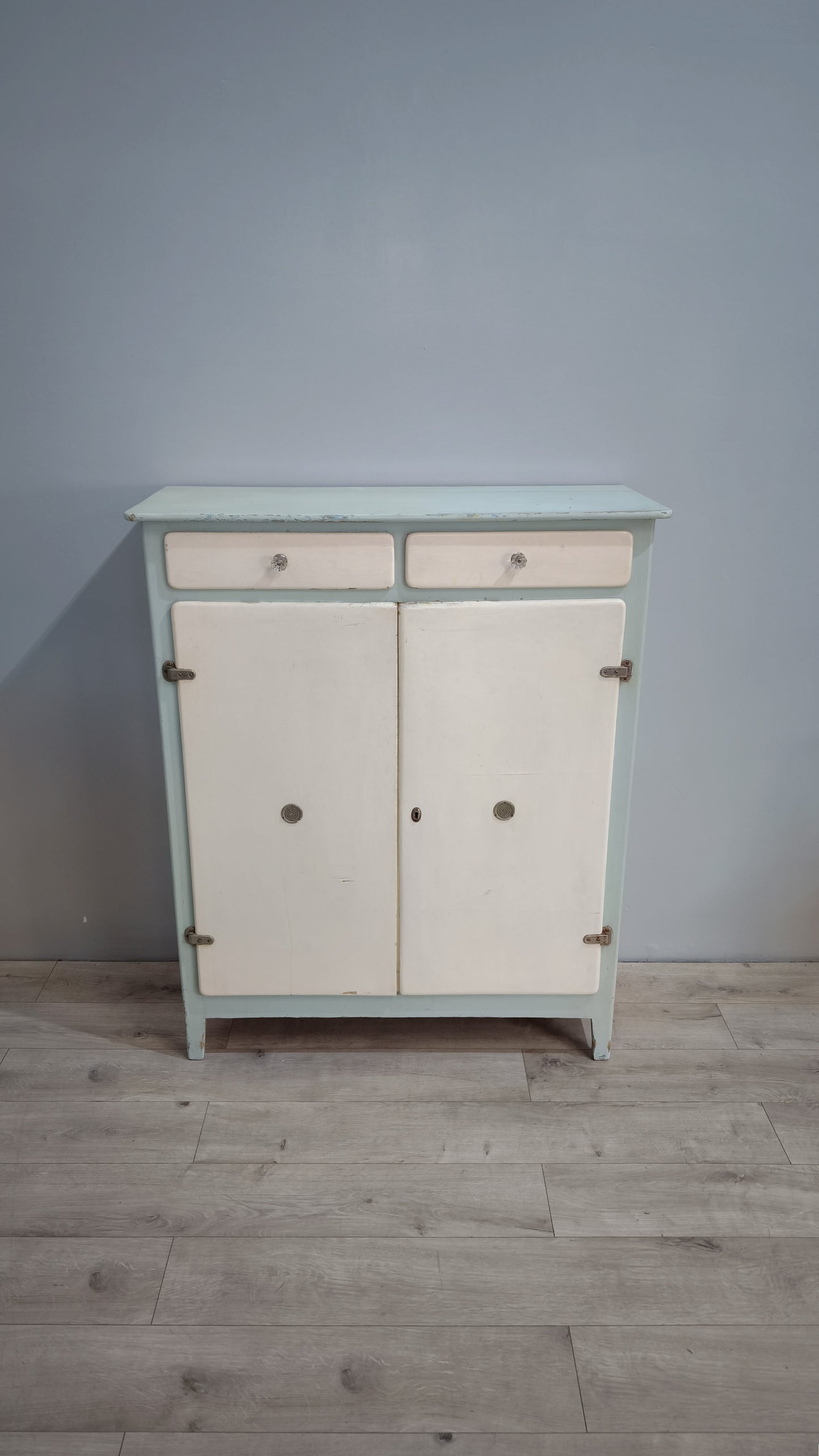 82407 Credenza vintage alta due sportelli e due cassetti