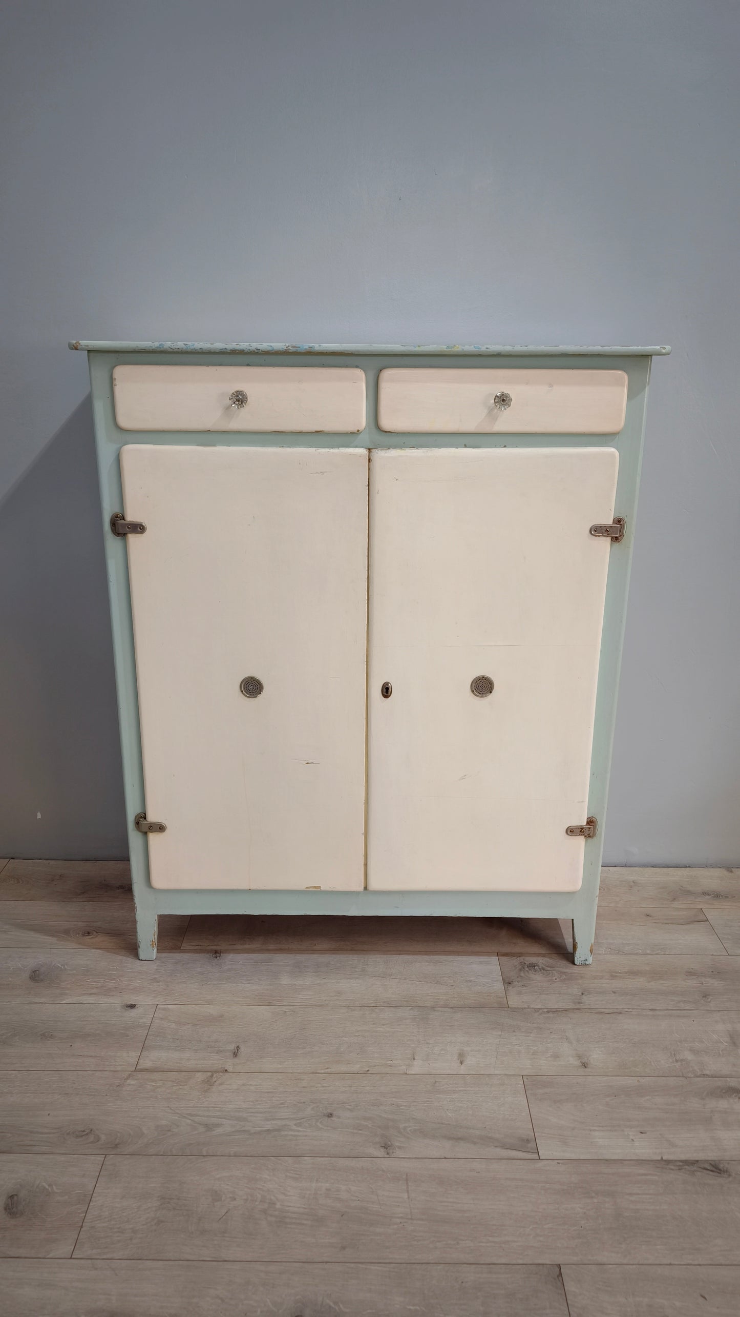 82407 Credenza vintage alta due sportelli e due cassetti