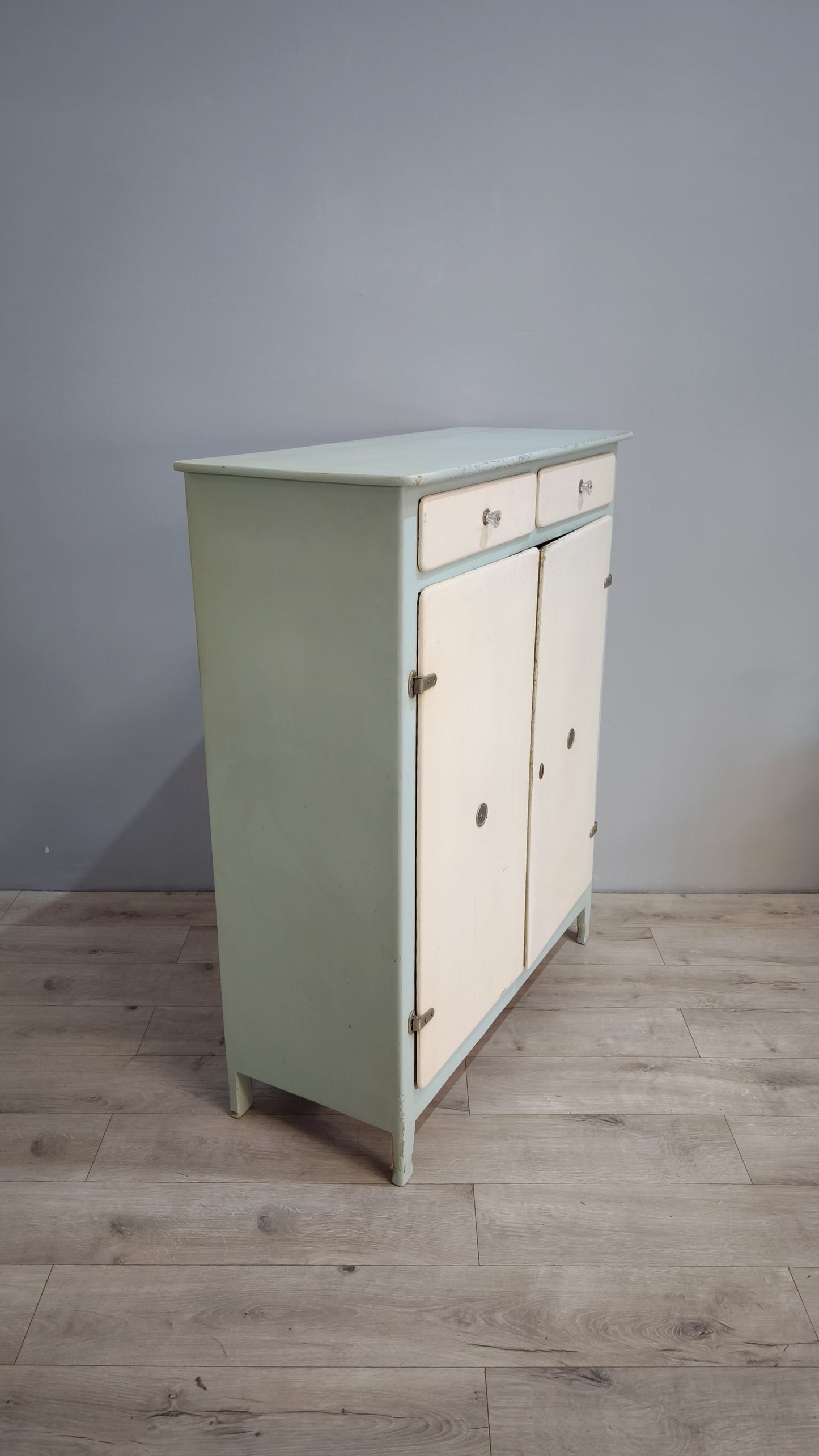 82407 Credenza vintage alta due sportelli e due cassetti