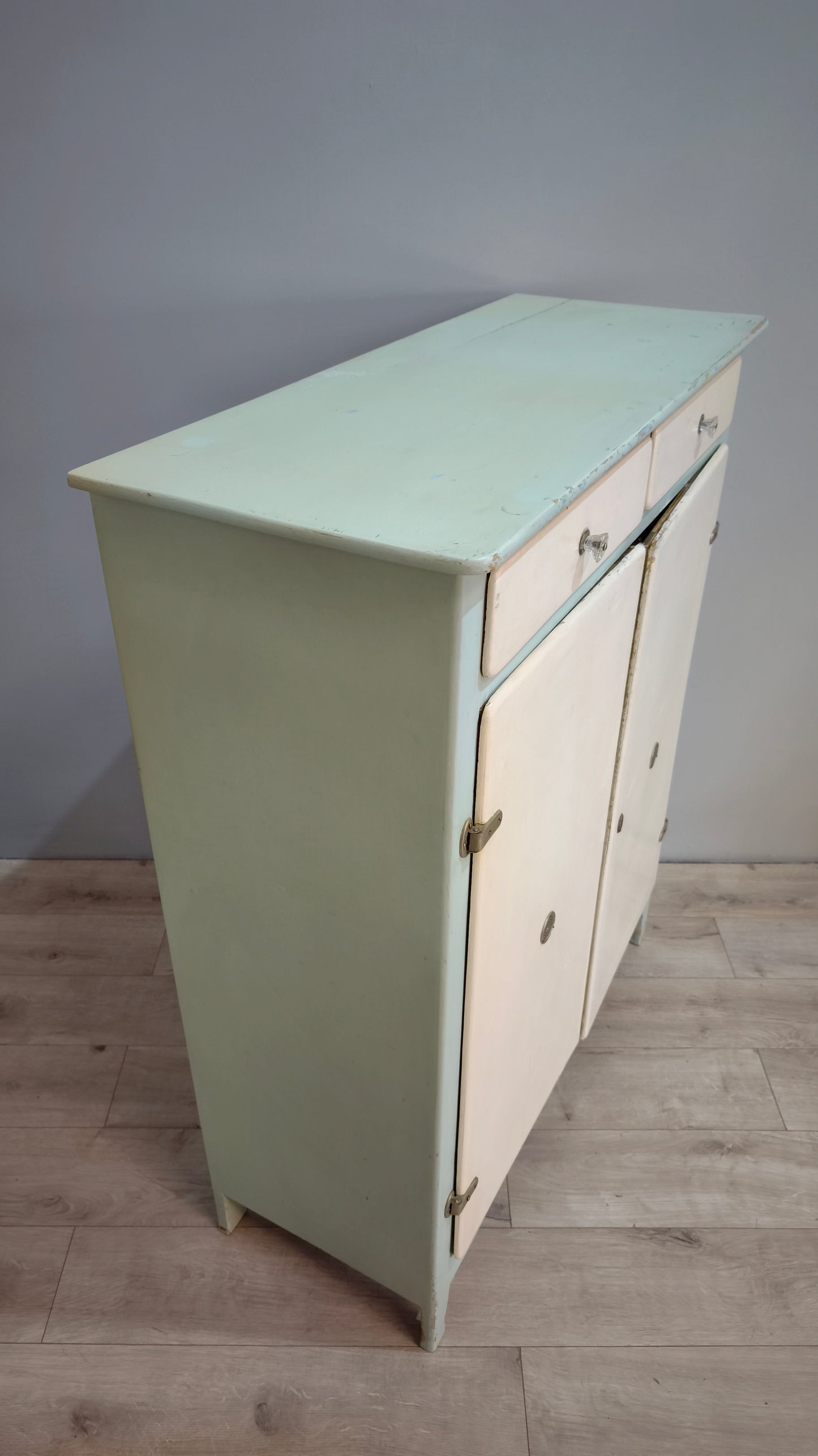 82407 Credenza vintage alta due sportelli e due cassetti