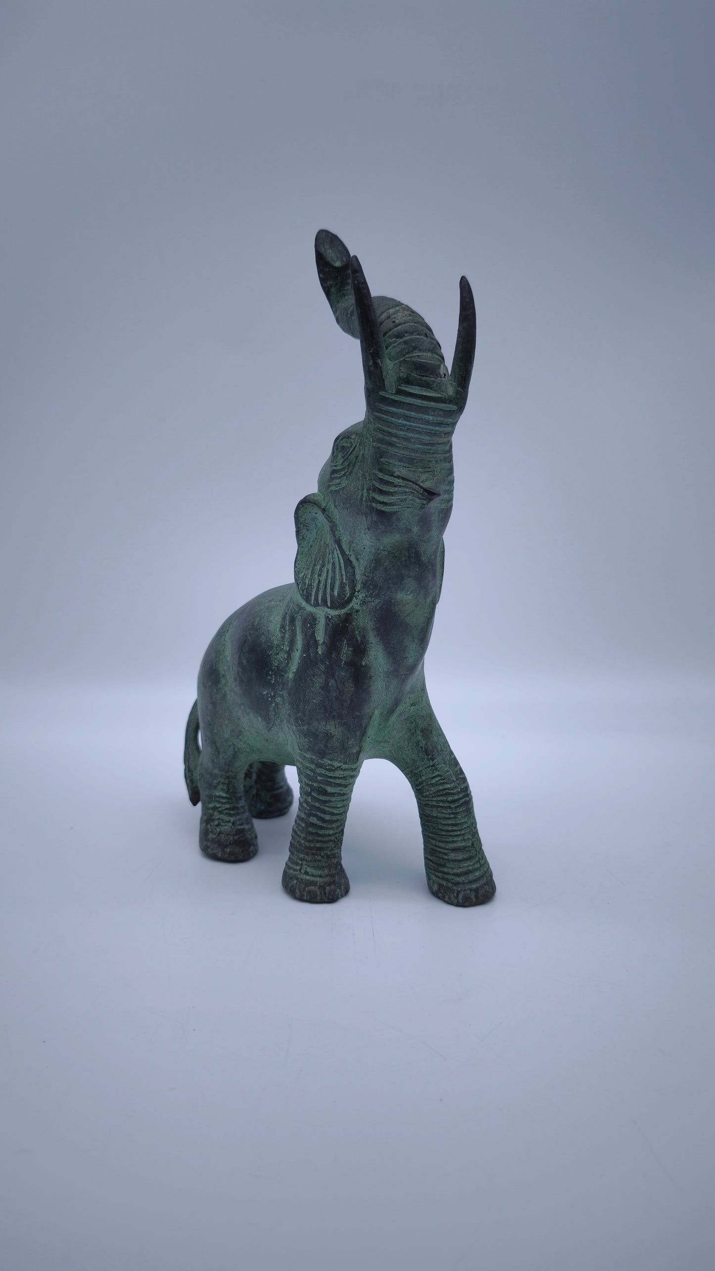 82329 Elefante in bronzo
