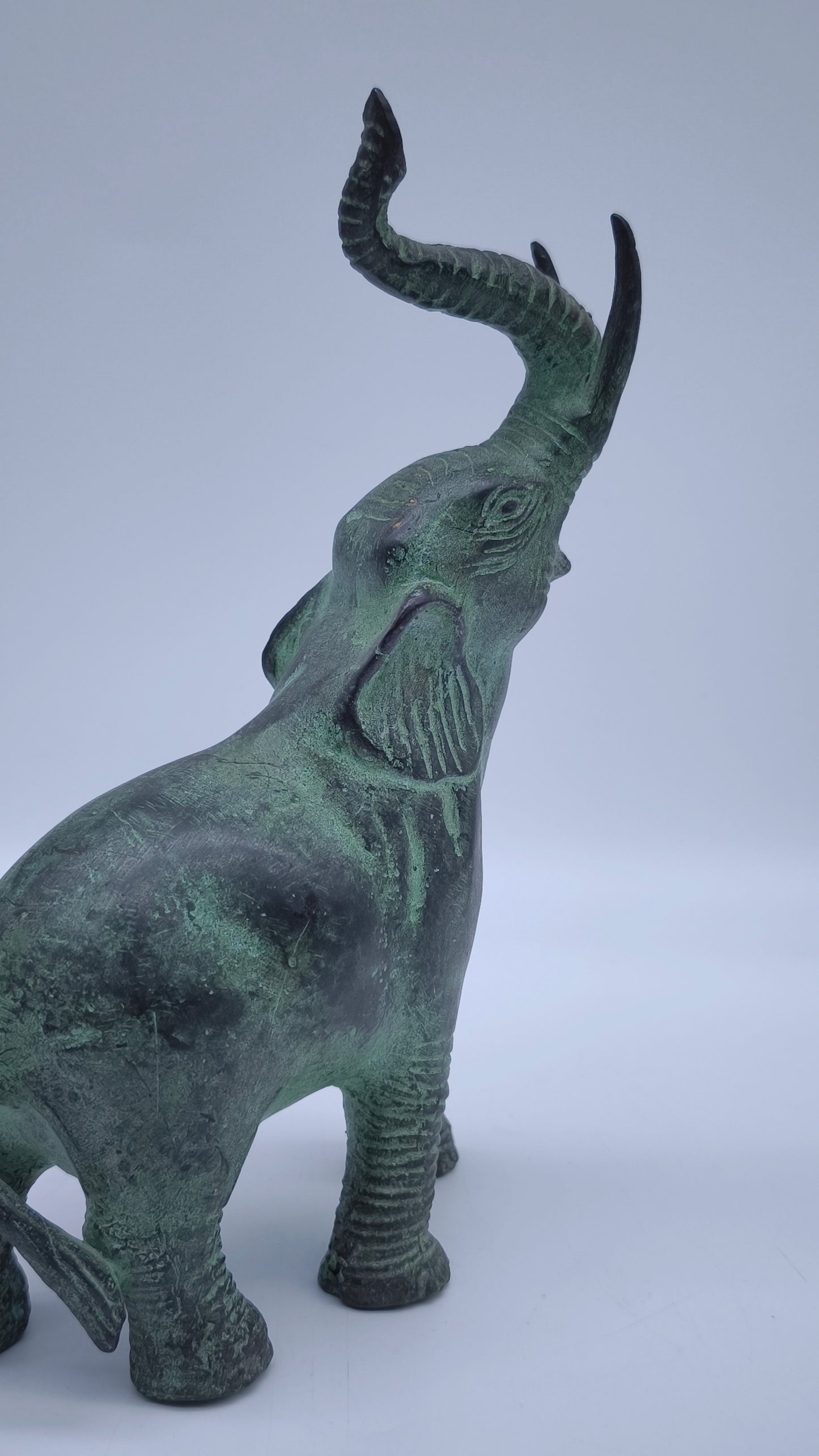 82329 Elefante in bronzo