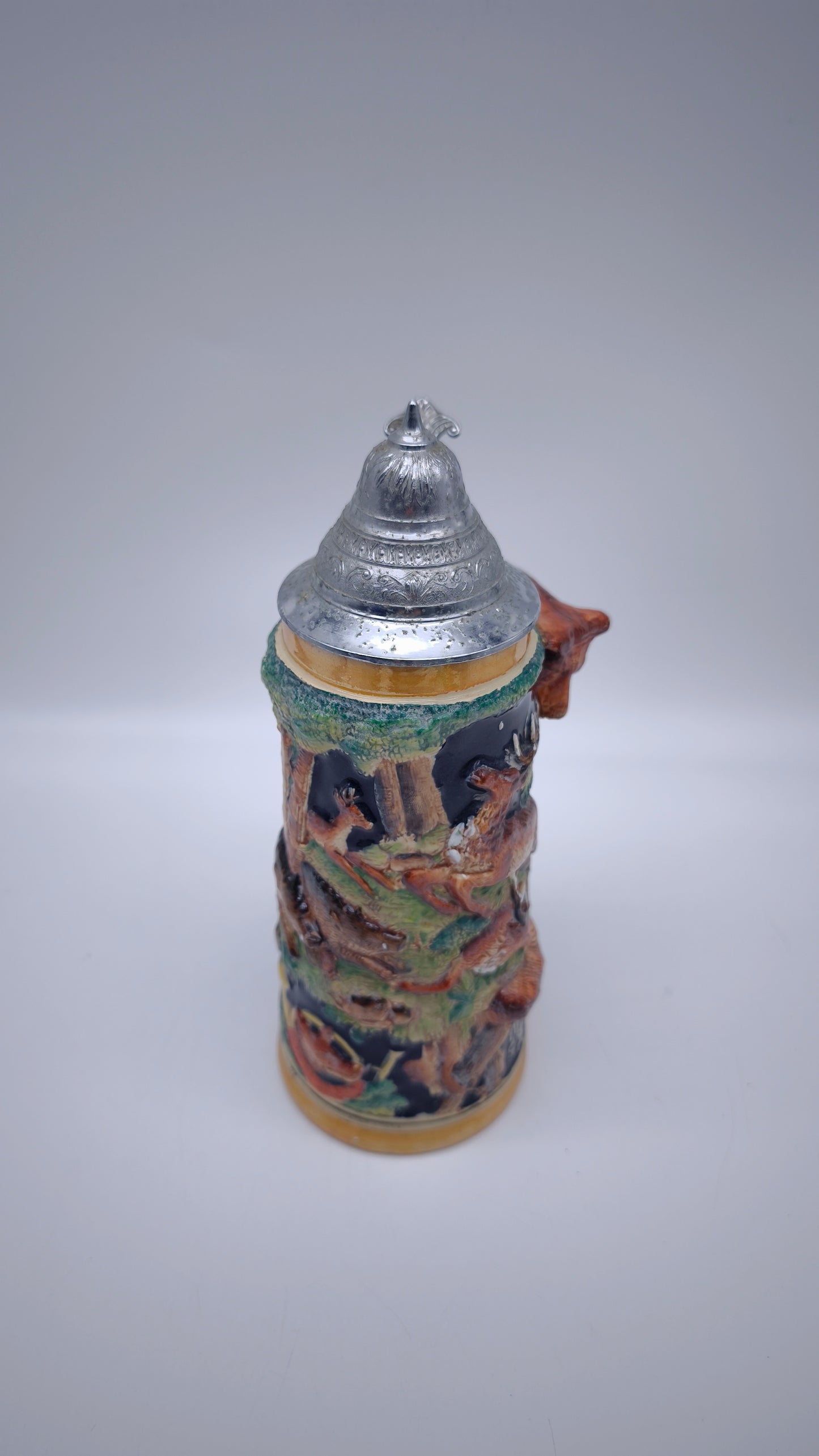 82357 Boccale da birra in terracotta con coperchio in metallo
