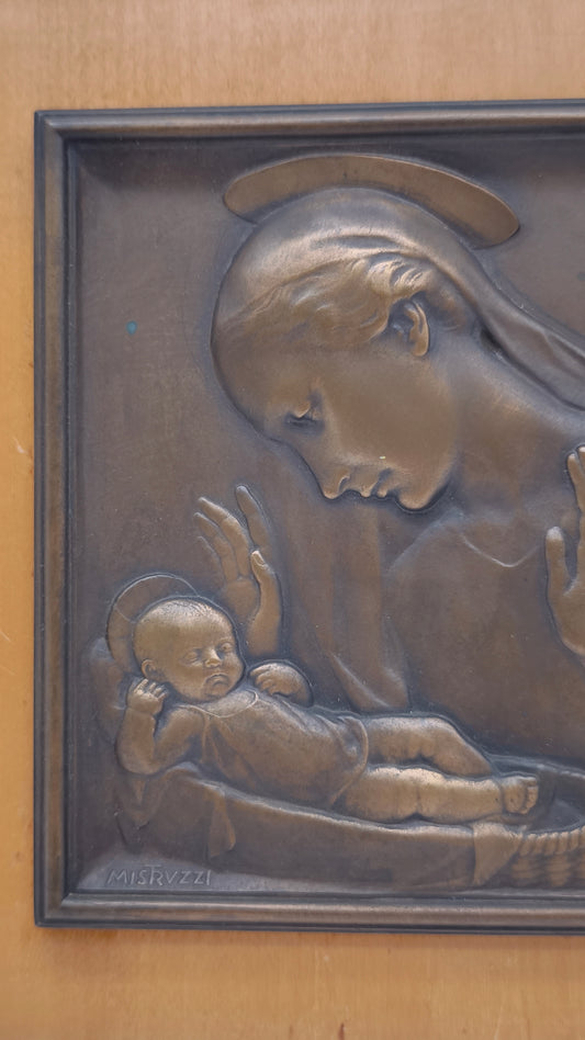 81976 Quadro in bronzo con base in legno firmato Mistruzzi, Natività