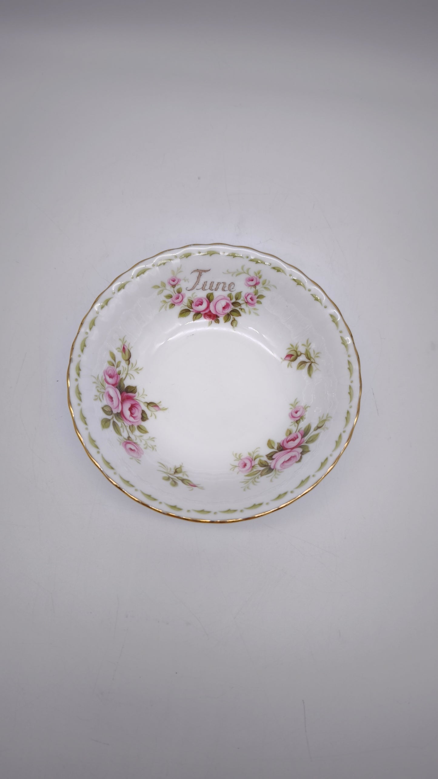 82526 Ciotolina in ceramica Royal Albert 1970, Flower of the month series, Roses, June