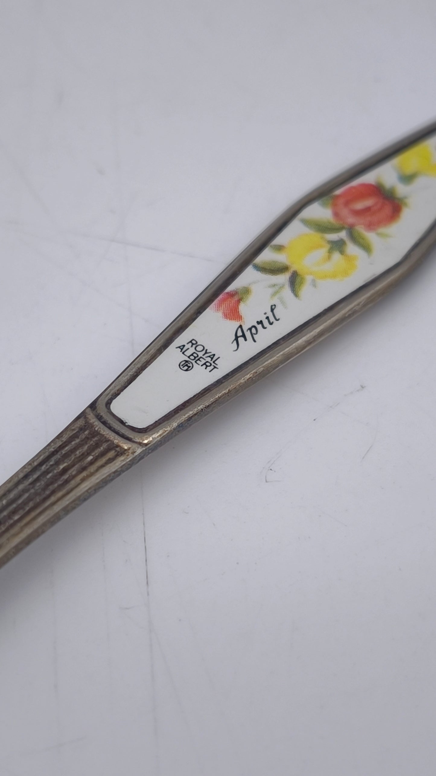 82538 Cucchiaino Royal Albert, April, silver plated