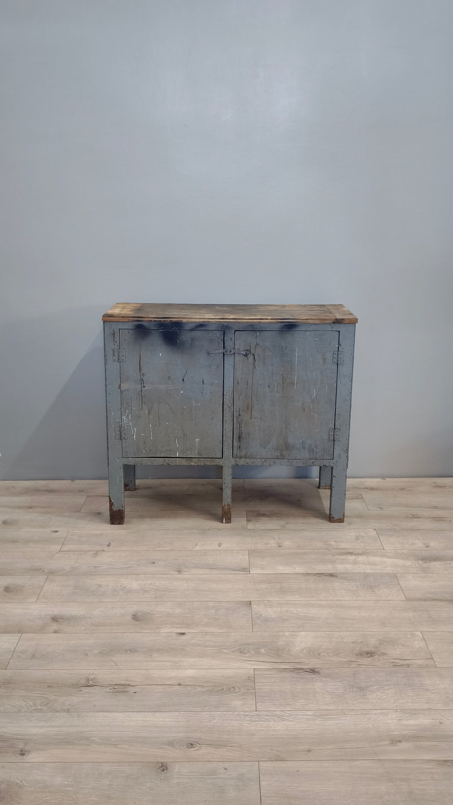 82474 Credenza da lavoro in ferro con piano in legno