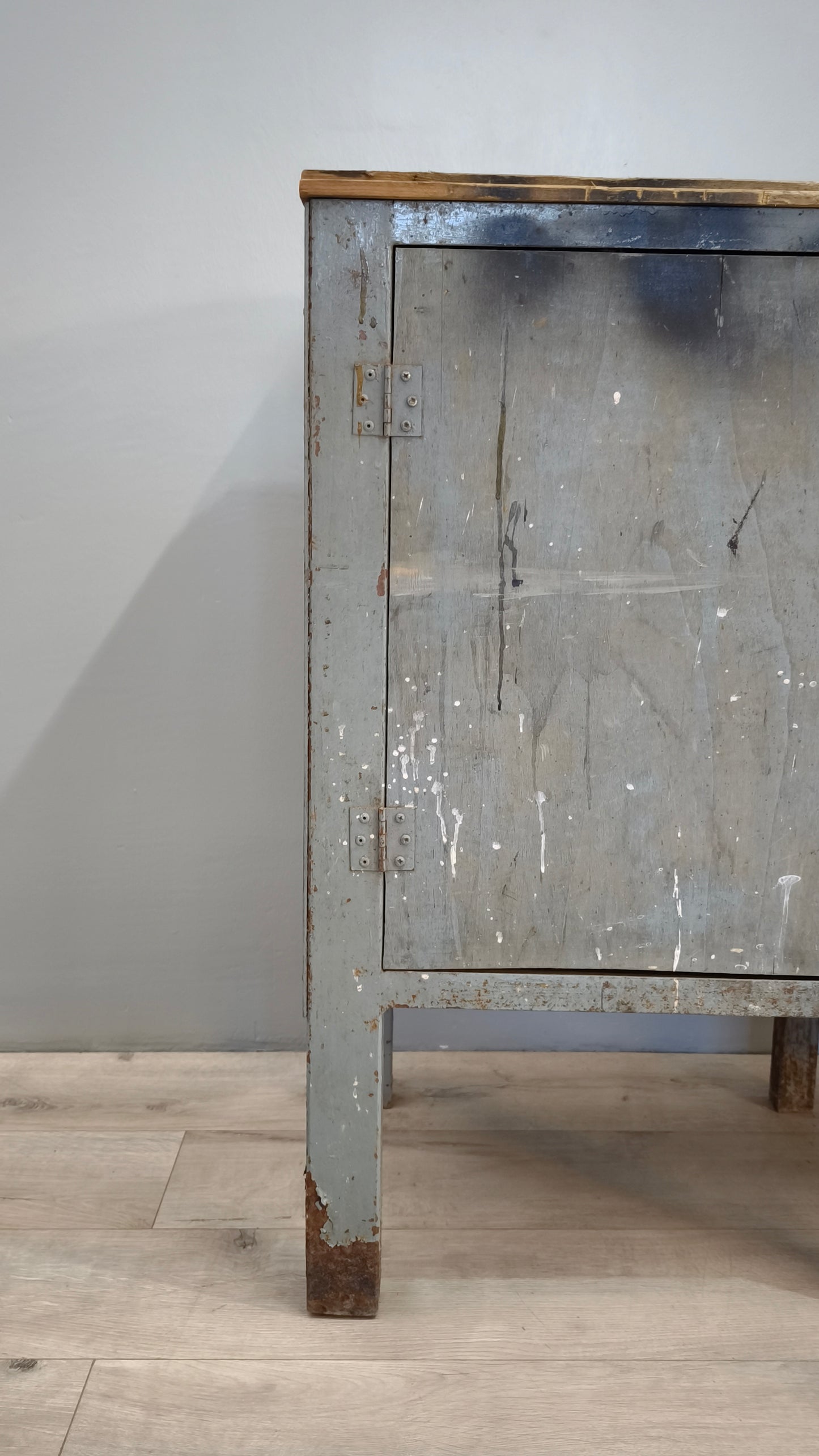 82474 Credenza da lavoro in ferro con piano in legno