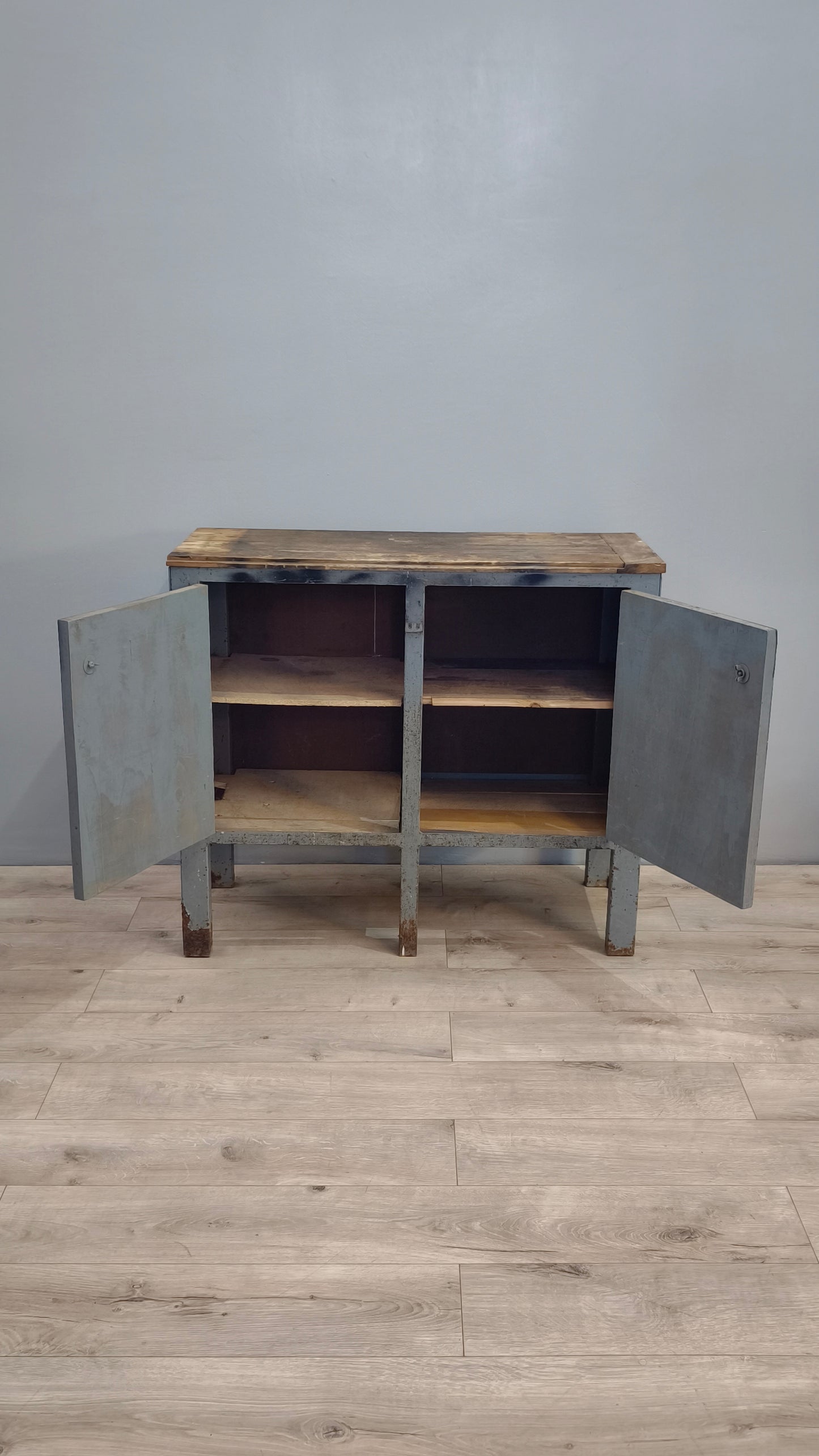 82474 Credenza da lavoro in ferro con piano in legno