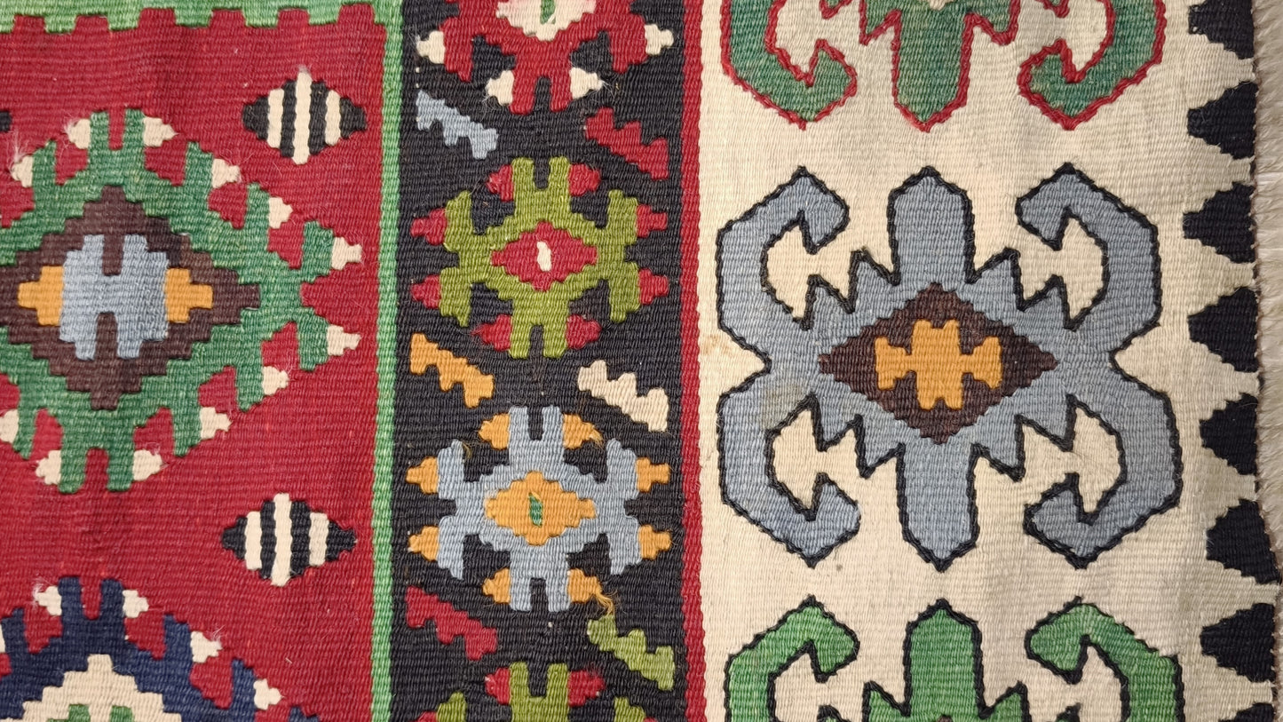 82624 Tappeto Kilim in vari colori