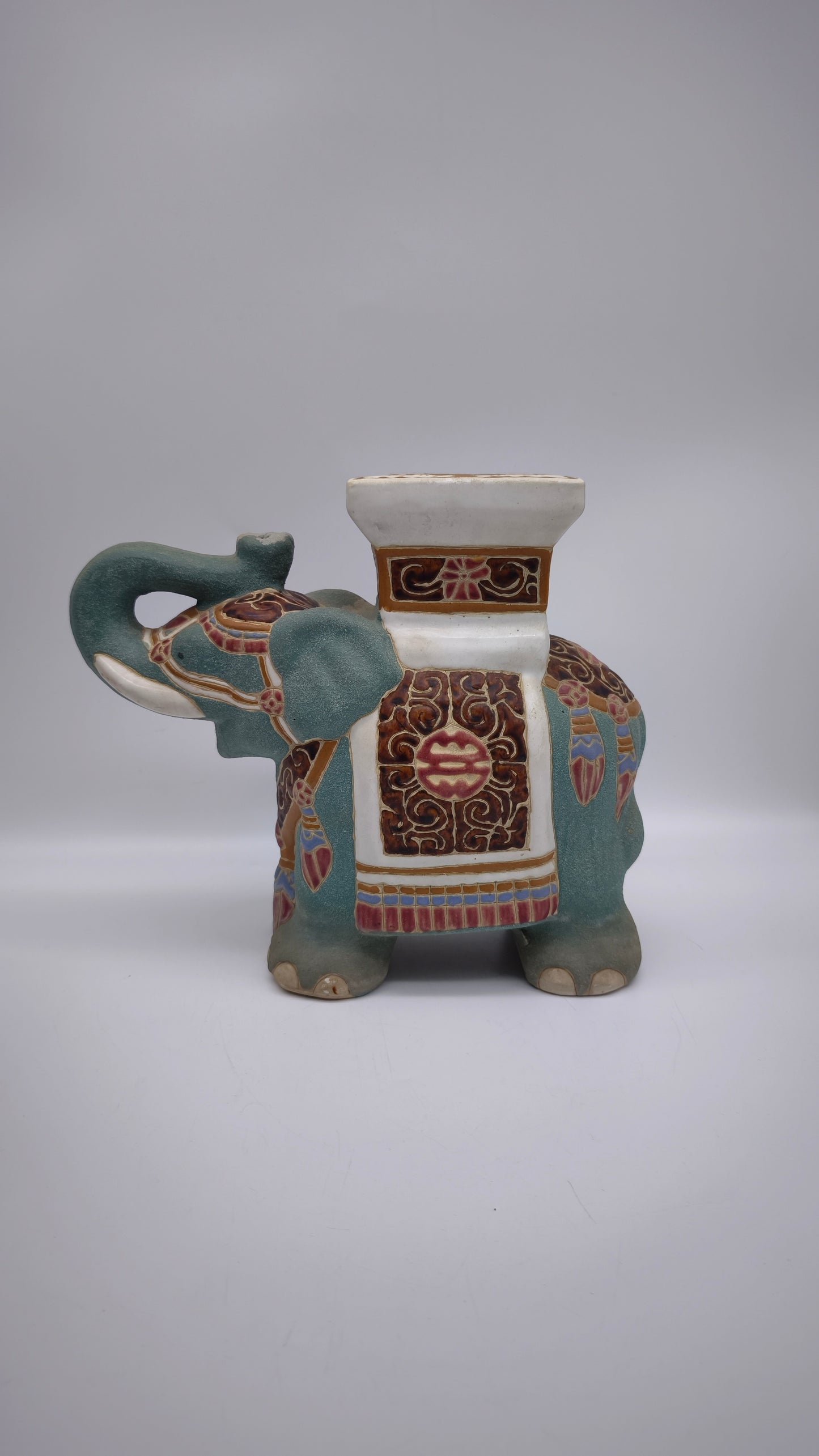 82691 Coppia di alzatine a forma di elefante in ceramica