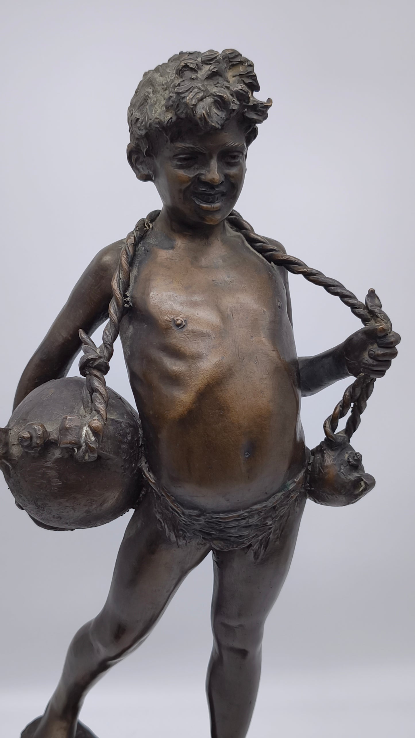 81458 Statua acquaiolo in bronzo su base in marmo firmata De Martino