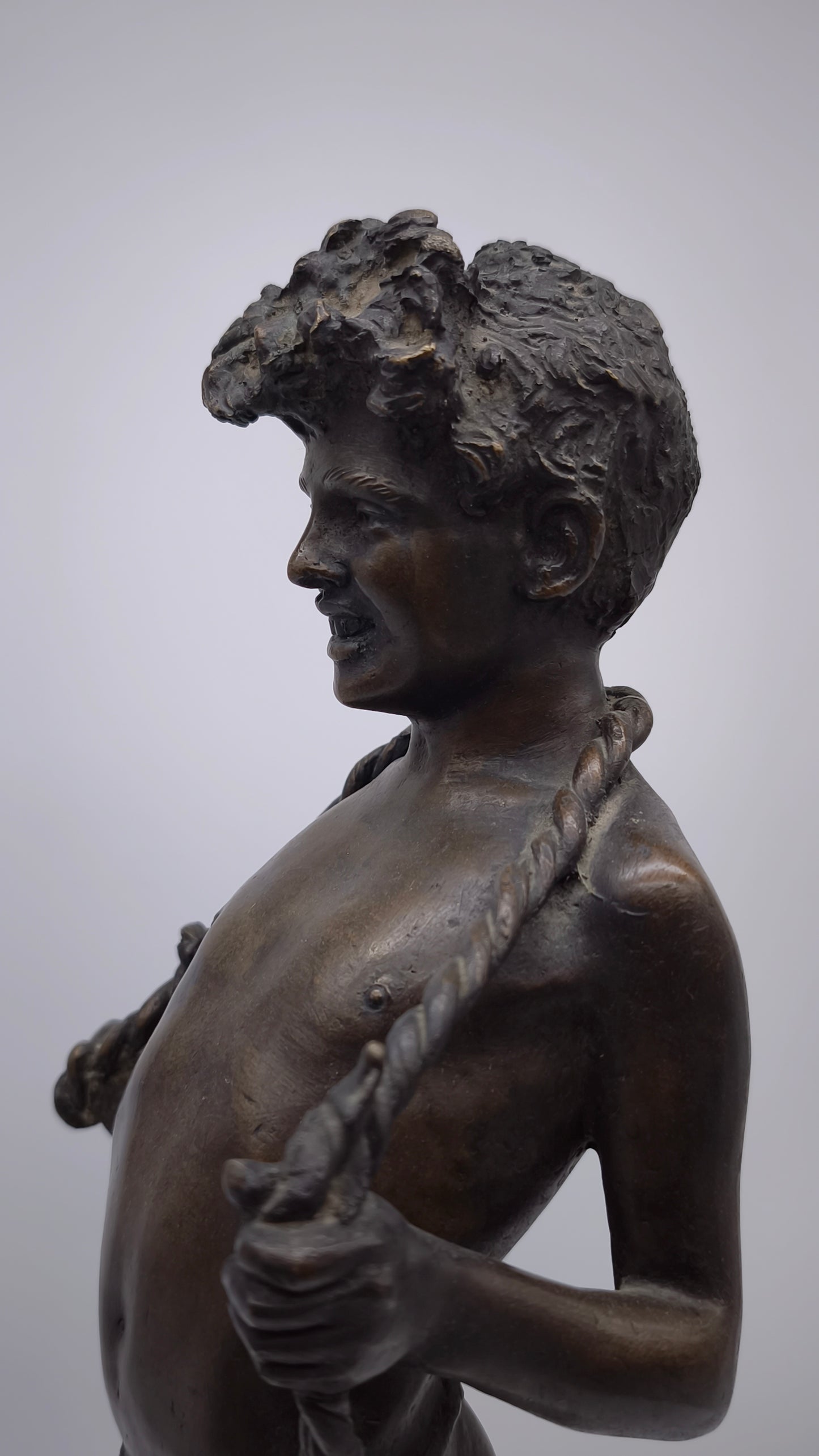 81458 Statua acquaiolo in bronzo su base in marmo firmata De Martino