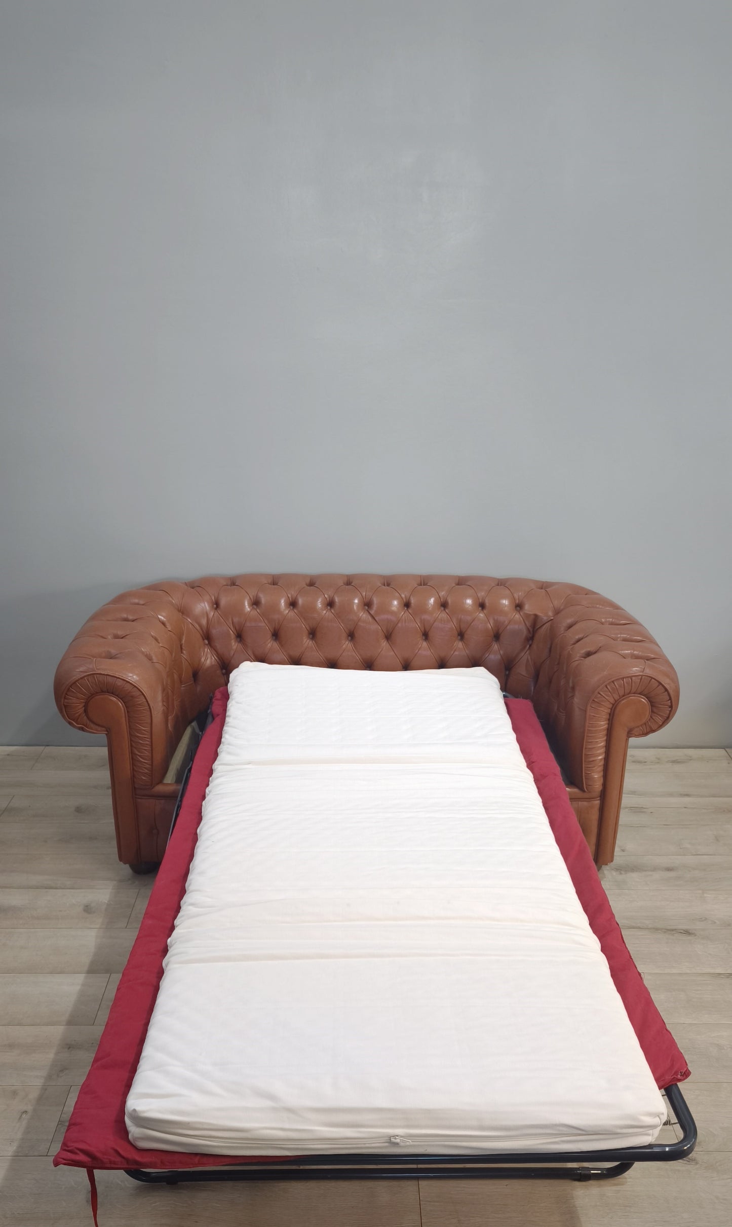 82766 Divano letto Chester in pelle marrone