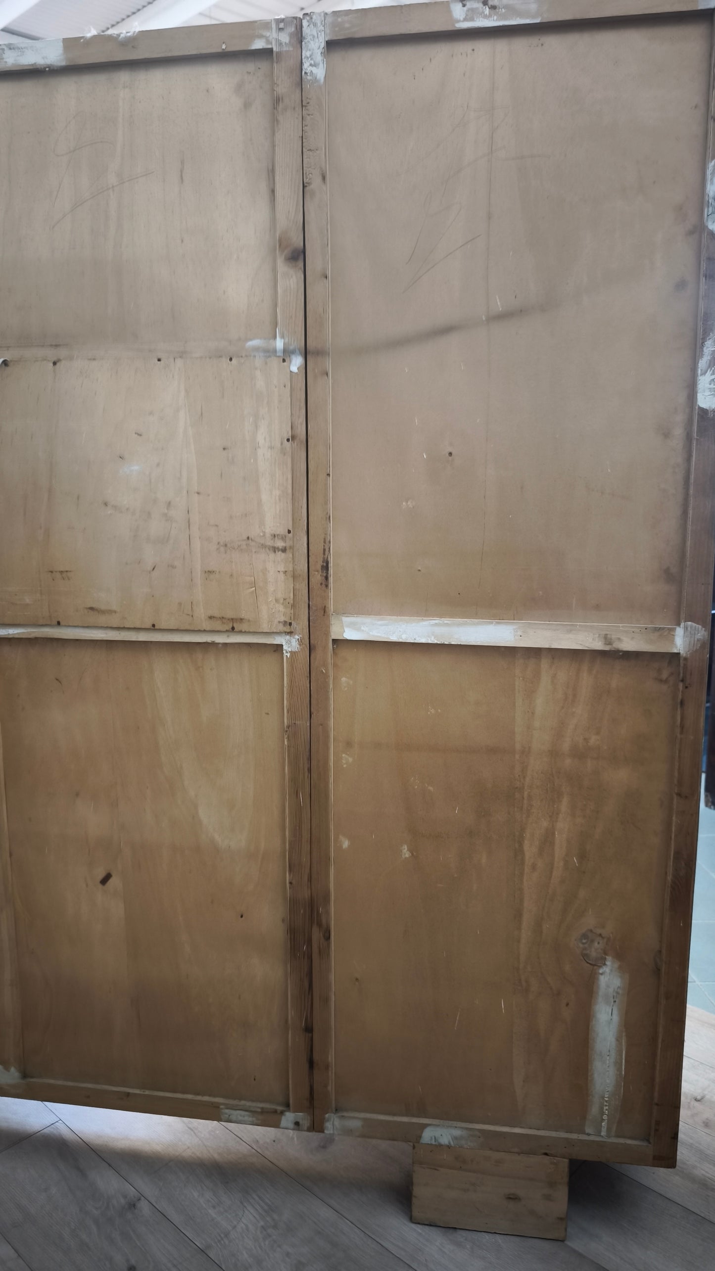 82933 Credenza mettitutto anni '50 in legno